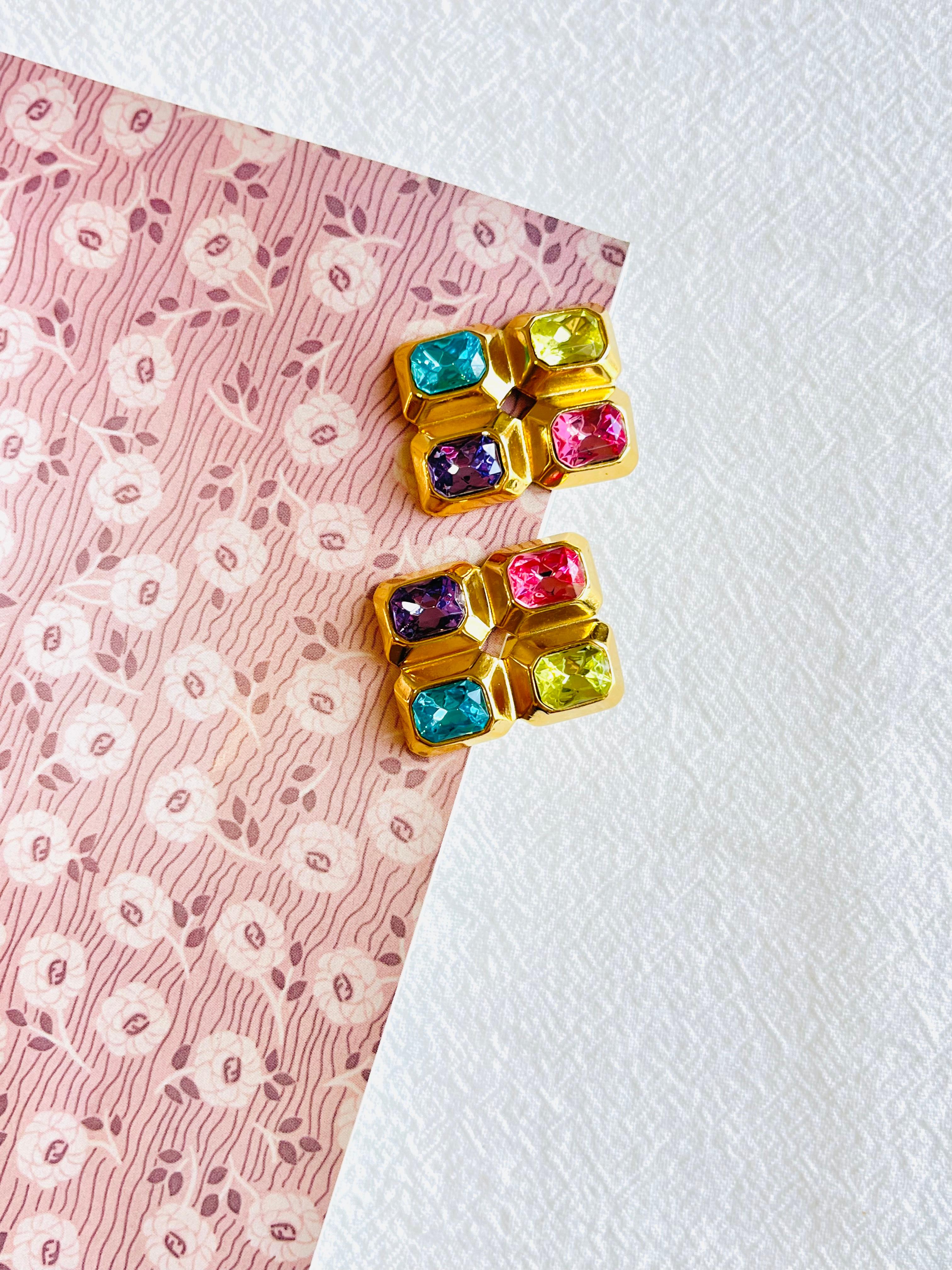Baroque Trifari Vintage 1980s Purple Pink Blue Yellow Crystals Rectangle Clip Earrings en vente