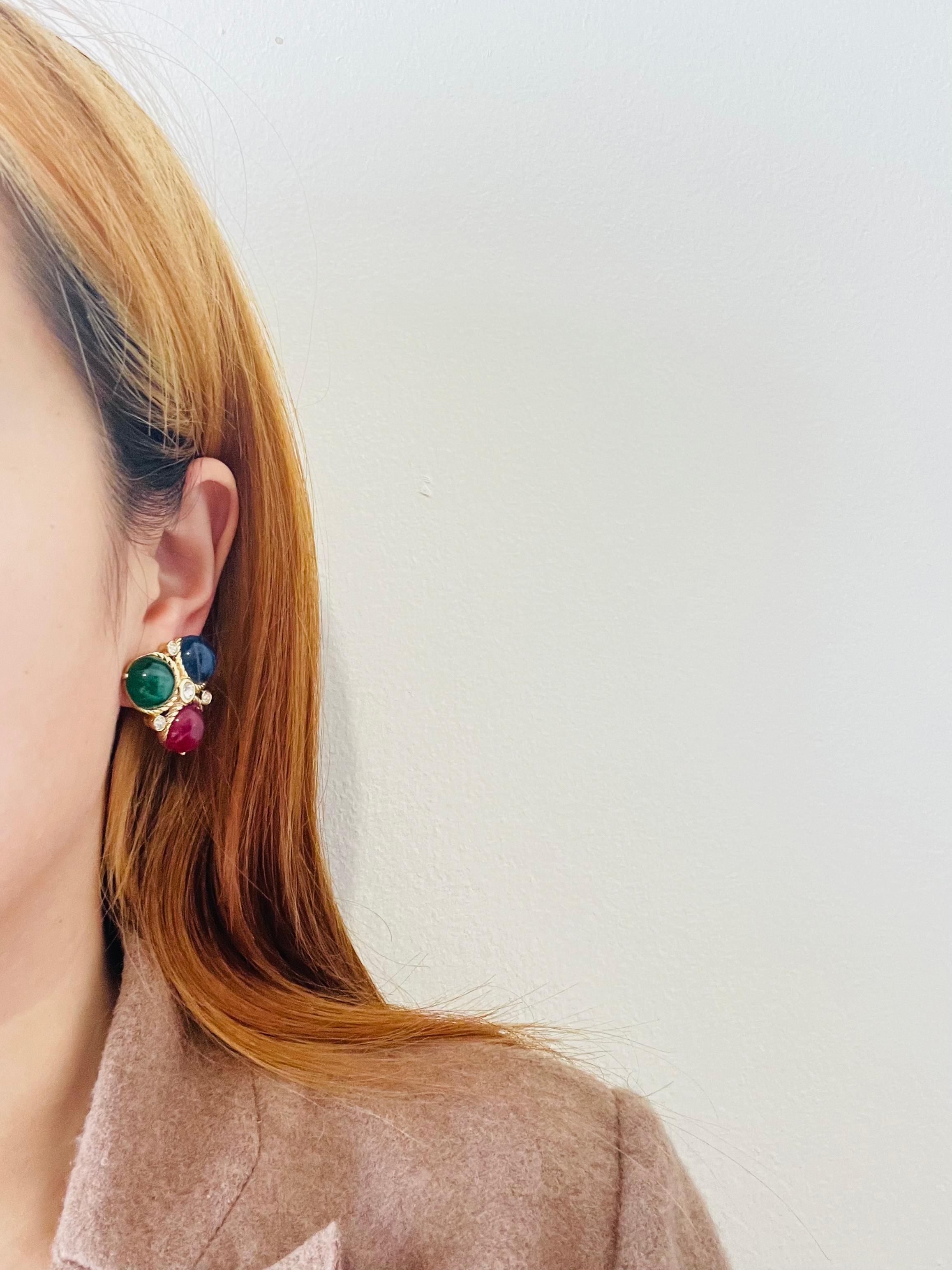 Women's or Men's Trifari Vintage 1980s Ruby Sapphire Emerald Triangle Trio Ball Crystals Earrings For Sale