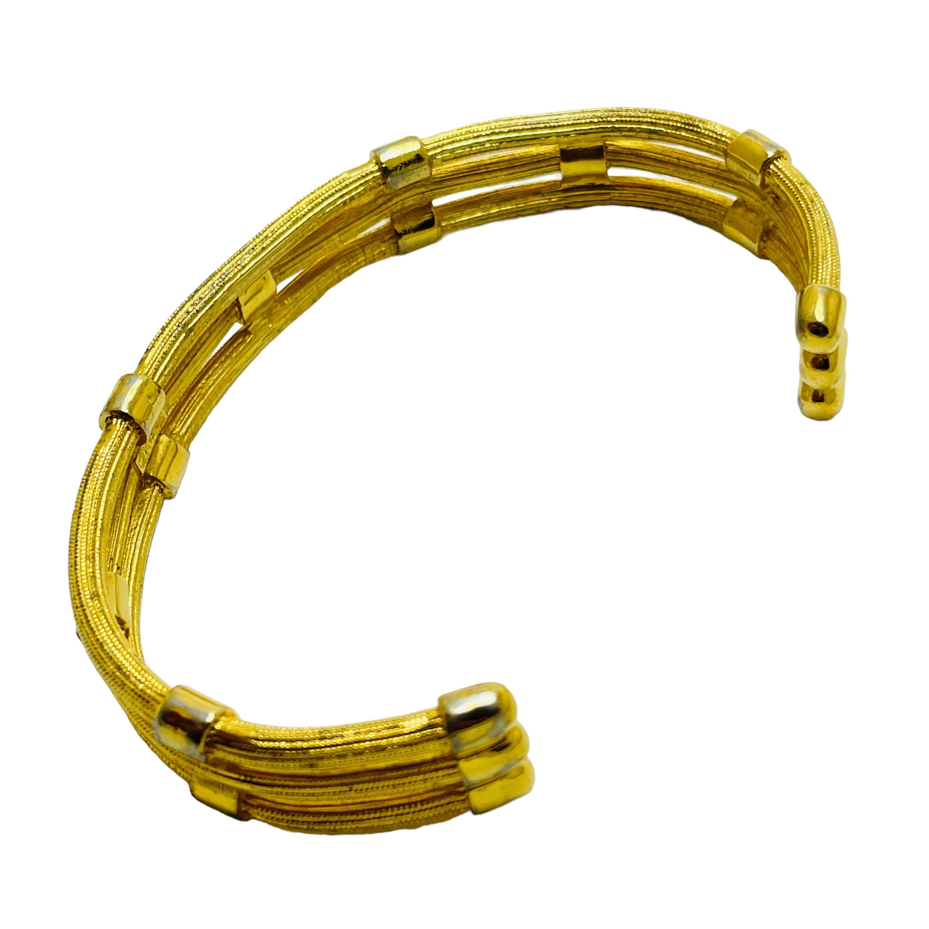 Women's or Men's TRIFARI vintage gold tone designer cuff bracelet For Sale