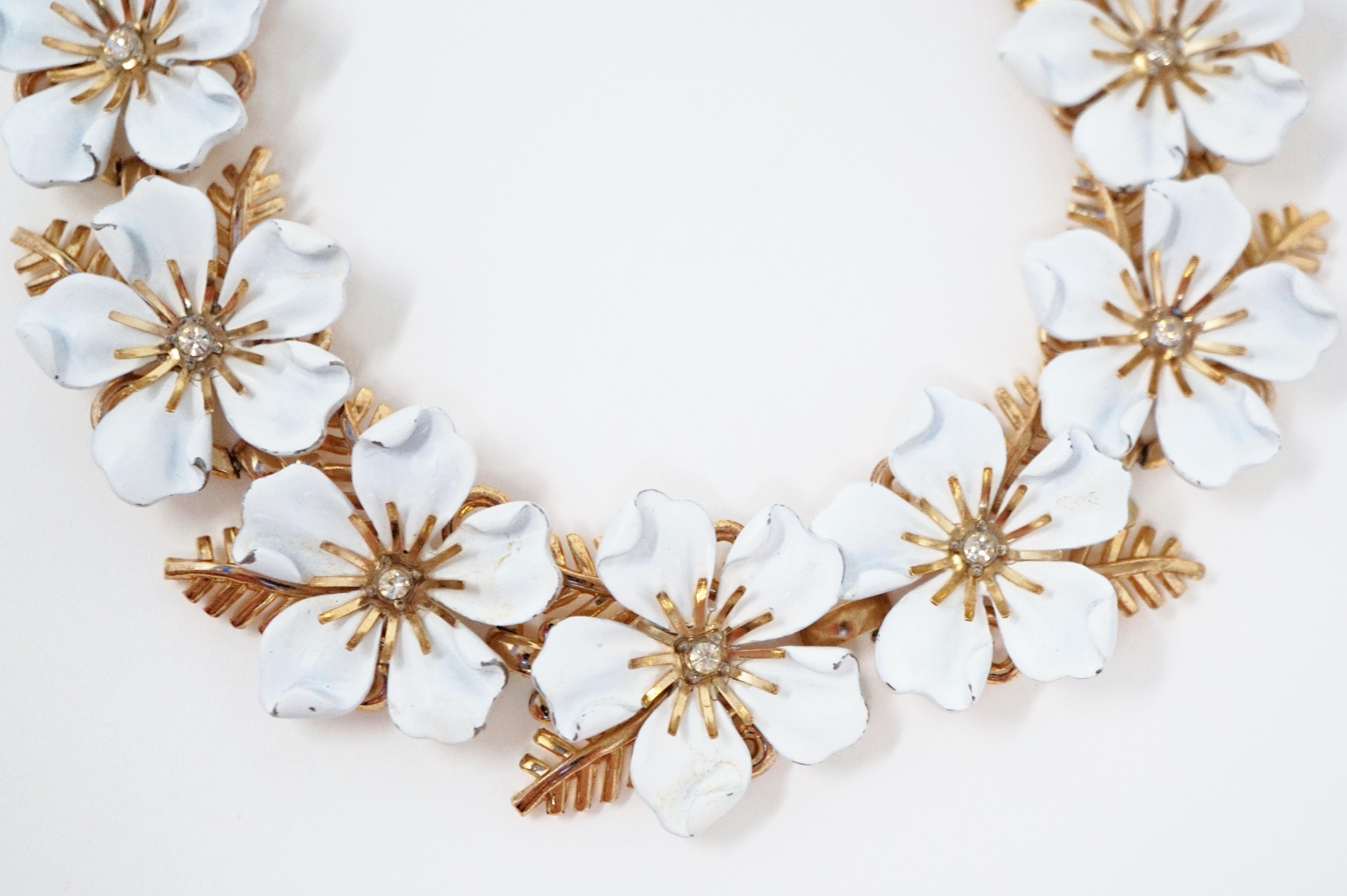 Trifari White Enamel Flower Choker Necklace, circa 1960s In Good Condition In McKinney, TX