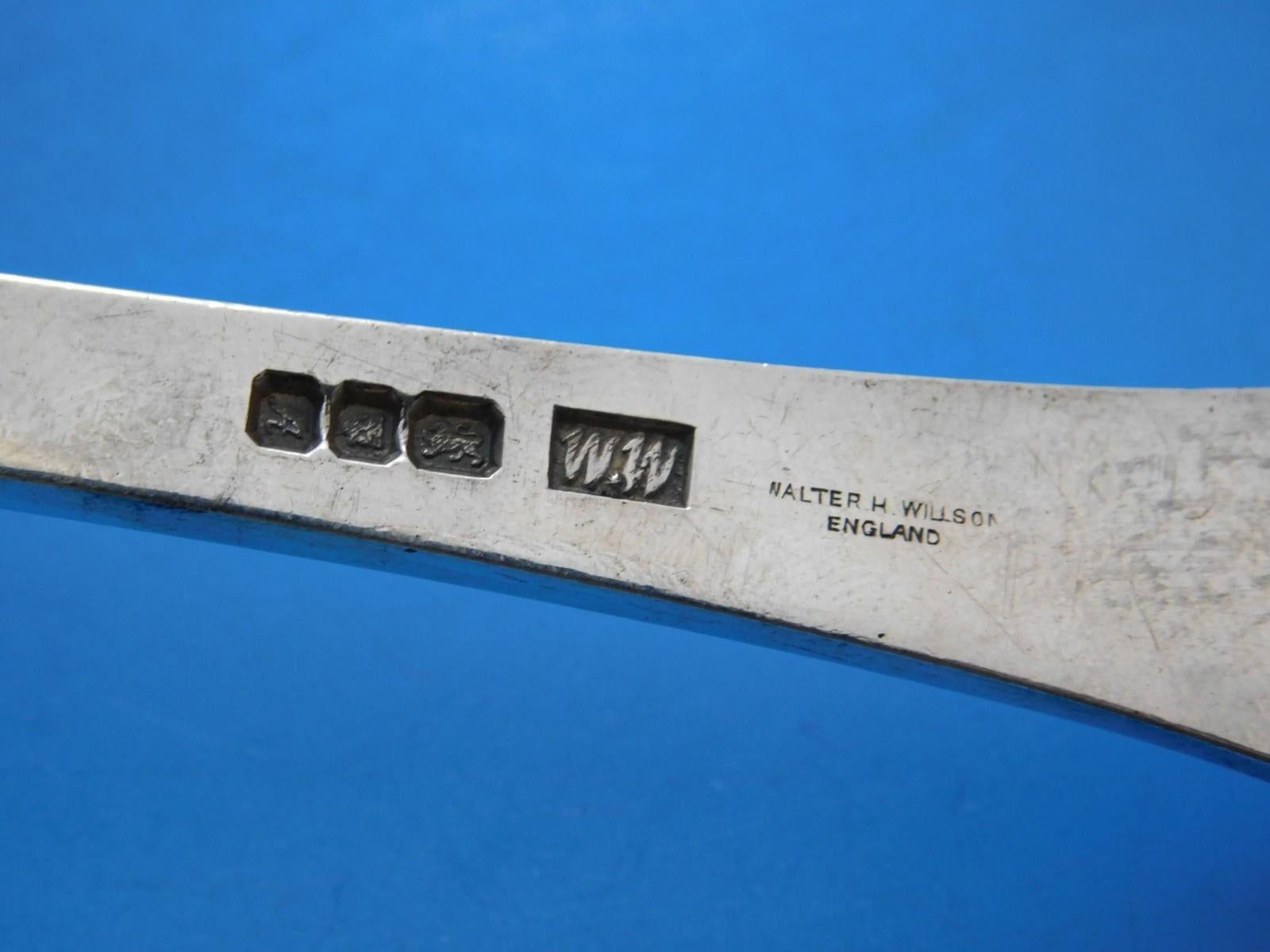 Superbo set di posate in argento sterling Trifid by Wall Wilson (inglese), 108 pezzi. Questo set comprende:

12 coltelli per la cena, 9 1/8