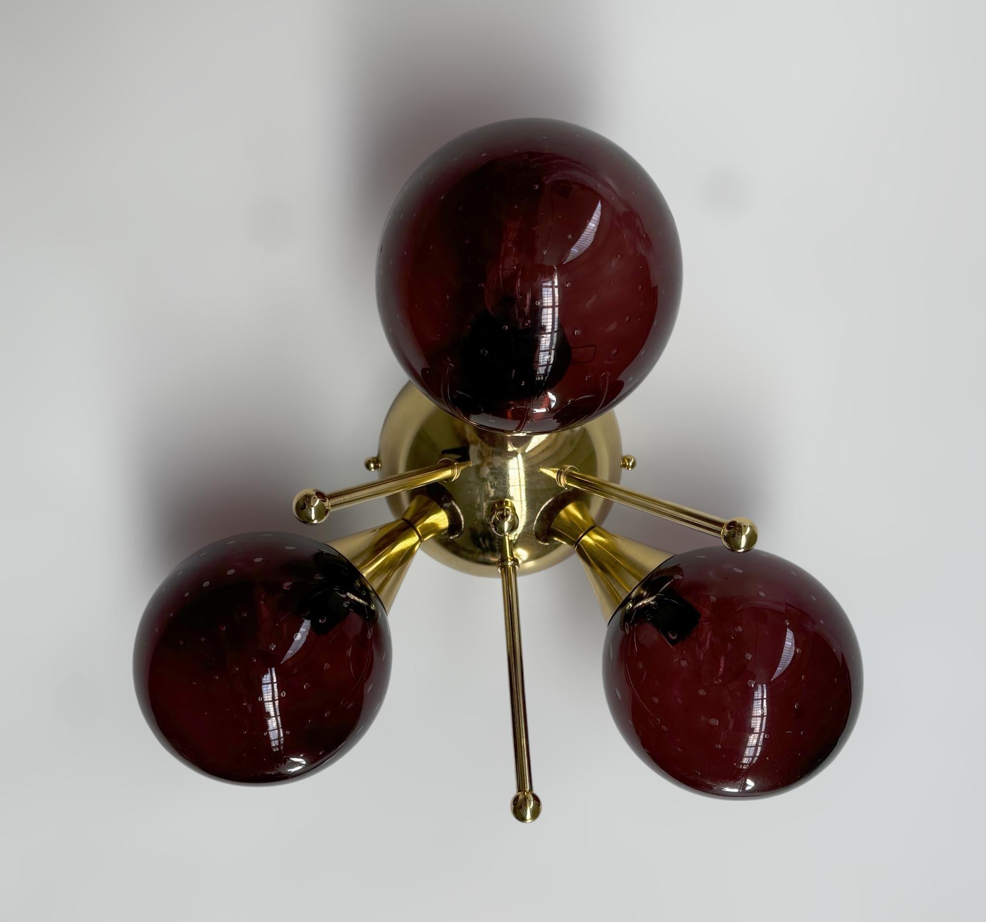 Mid-Century moderno Plafoniera a globo Trifoglio di FABIO LTD in vendita