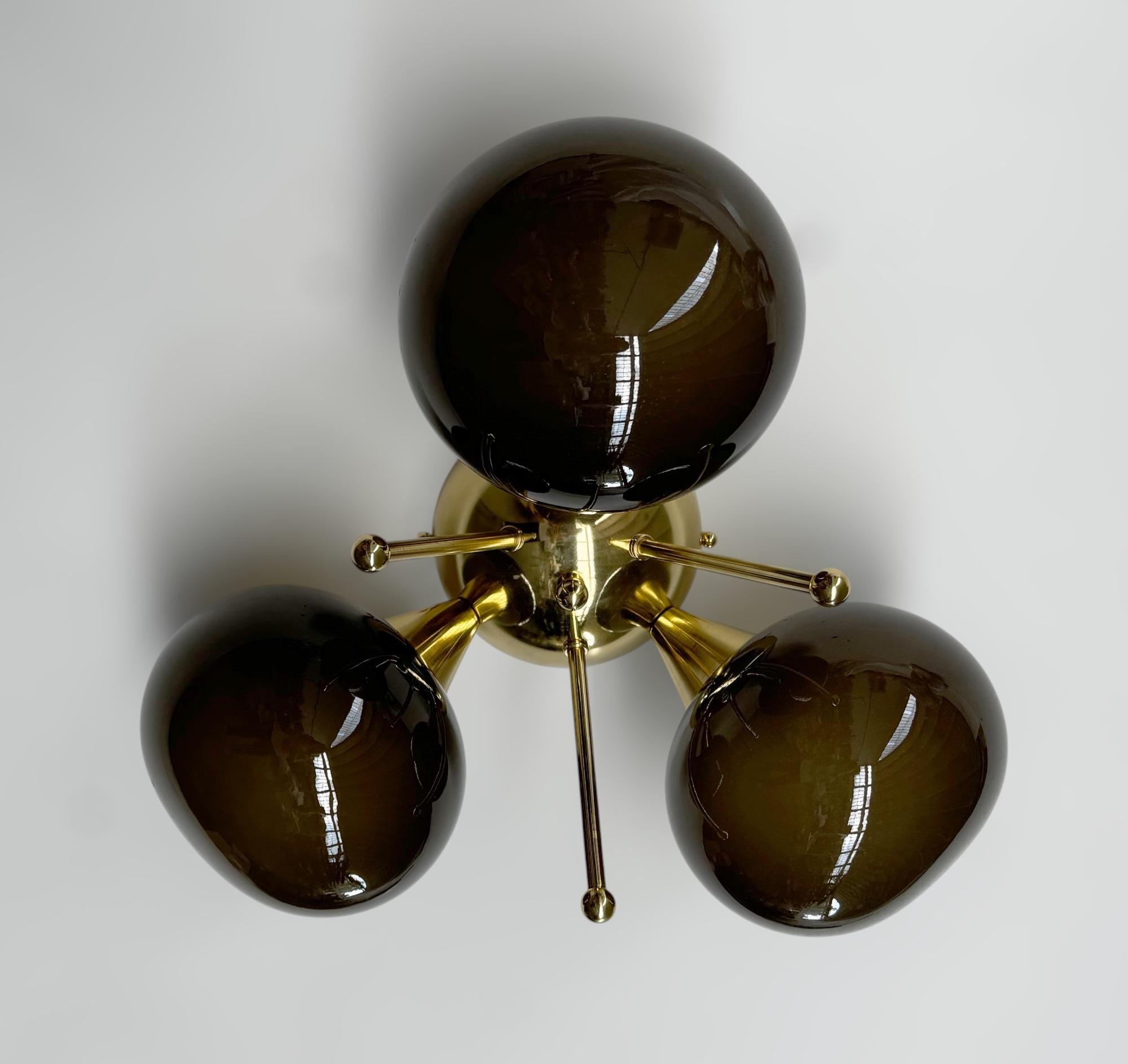 Italiano Plafoniera Trifoglio Pebble di FABIO LTD in vendita