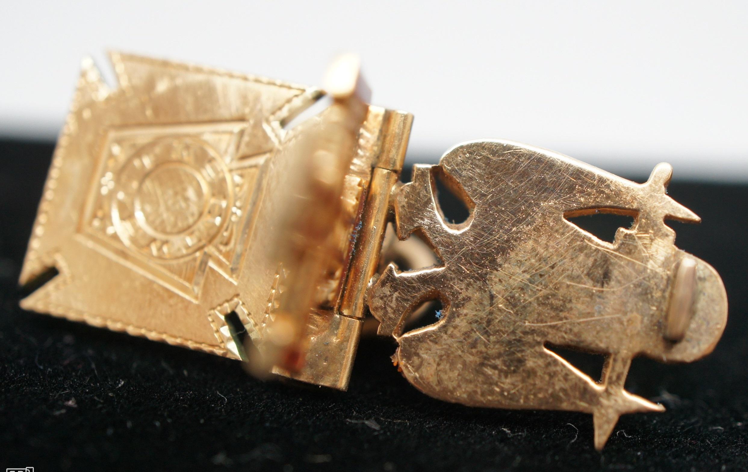 20th Century Trifold Masonic Gold Enamel Knights Templar Fob Pendant Charm Scottish York Rite
