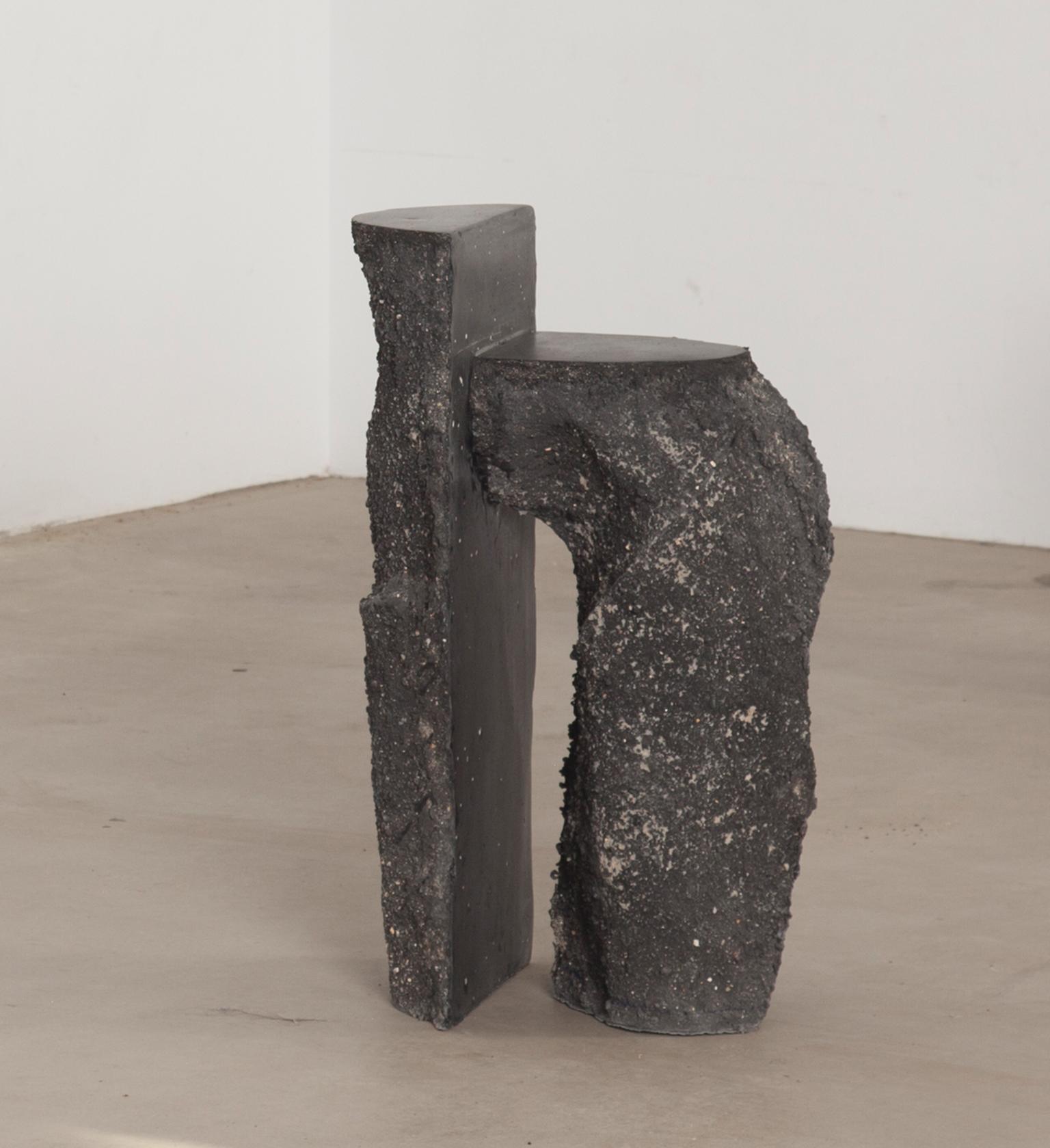 La Cube
R3, side table 2018
Water resin, jesmonite with black pigment, sand leftovers and silicone
Measures: H 63 L 27 W 39 cm
Unique piece
Spain.

The idea of ??this project is to bring the concept of the domestication of nature to extreme