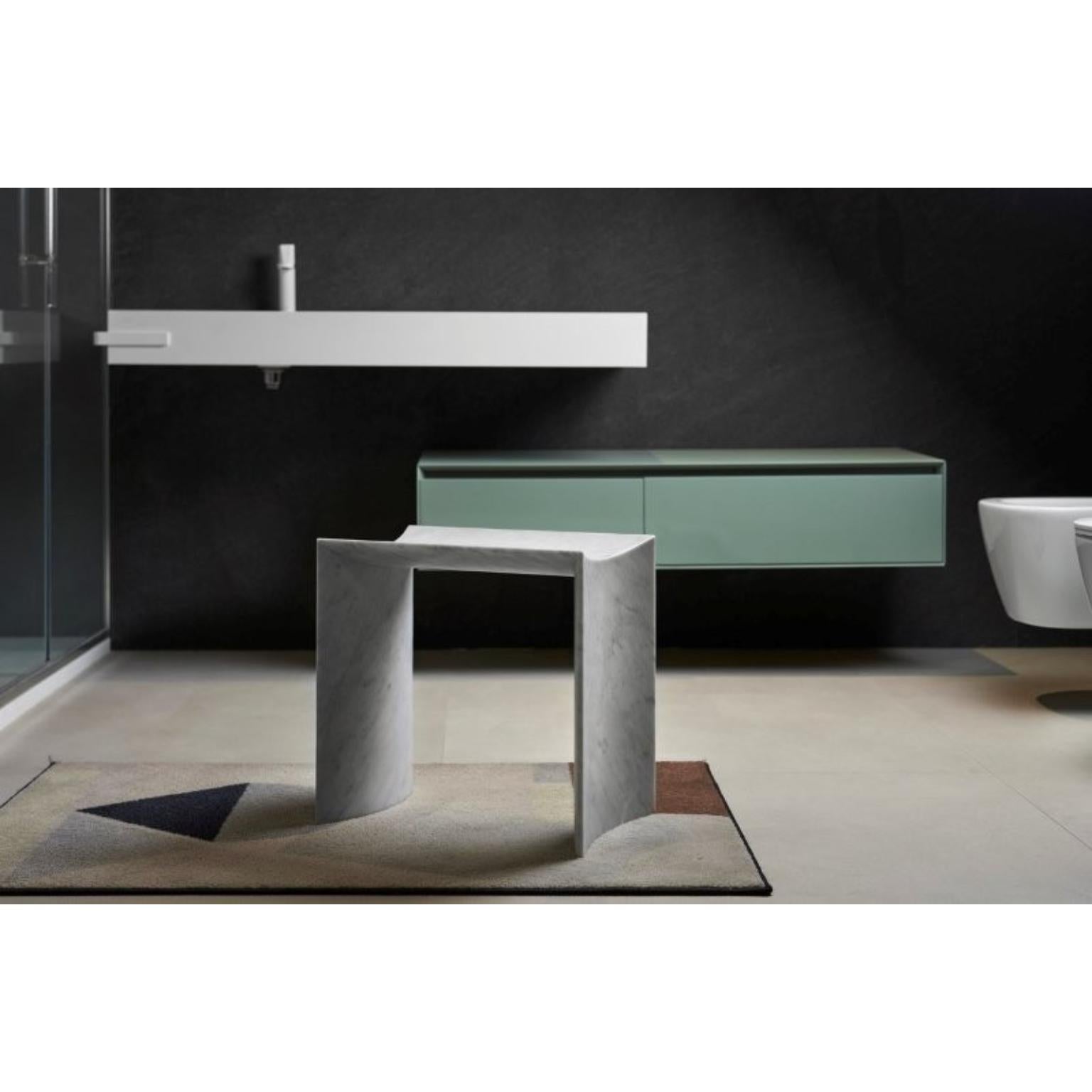 Moderno Panca media Trilite in marmo Verde Lepanto di Bufalini Marmi in vendita