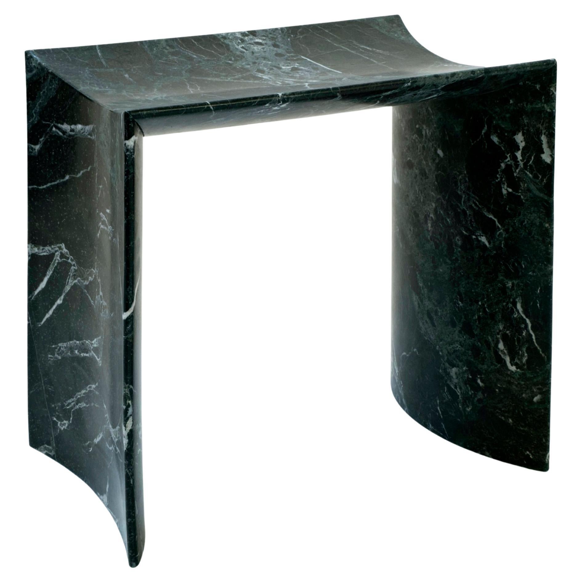 Panca media Trilite in marmo Verde Lepanto di Bufalini Marmi in vendita