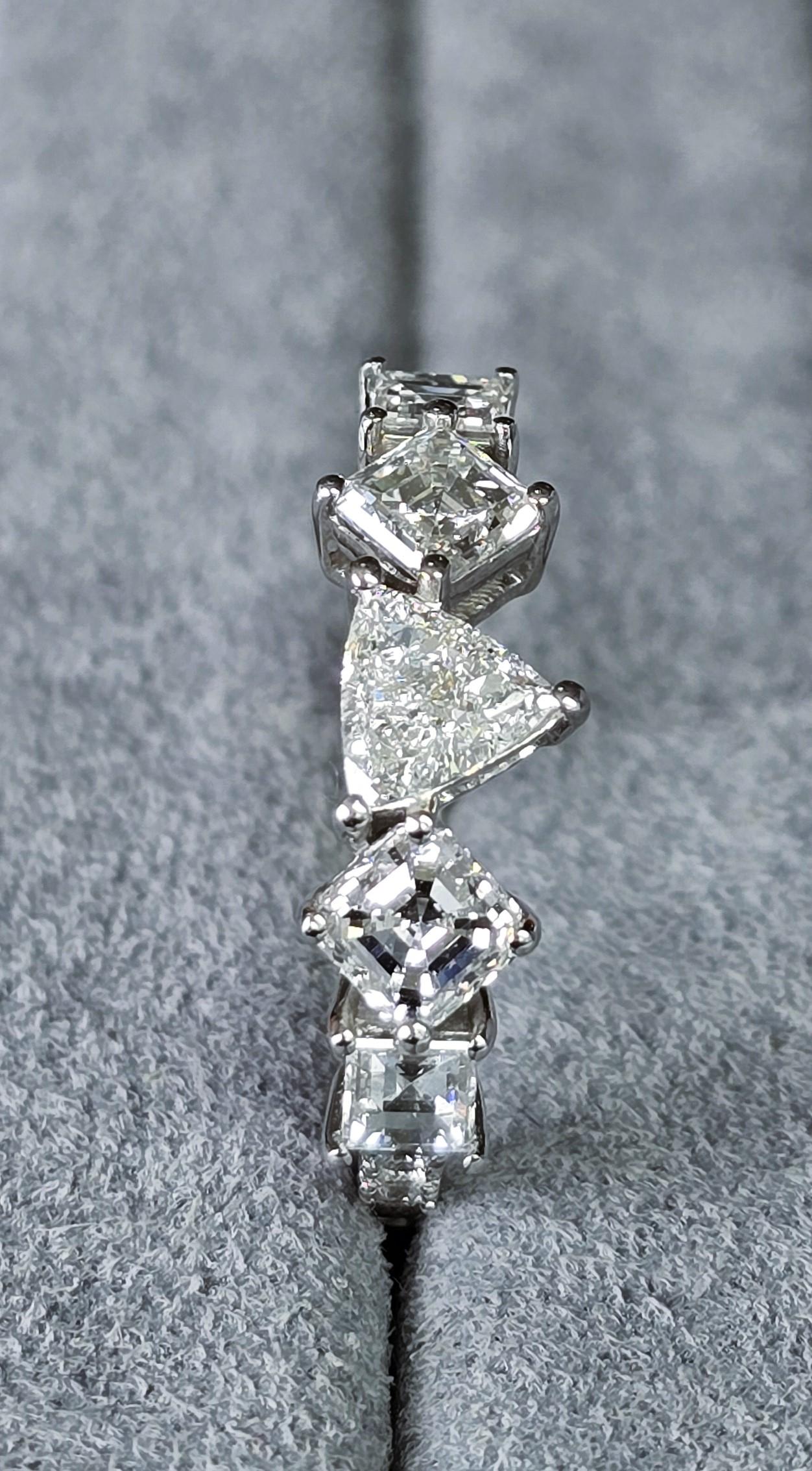 Trilliant Shape diamond Ring For Sale 1