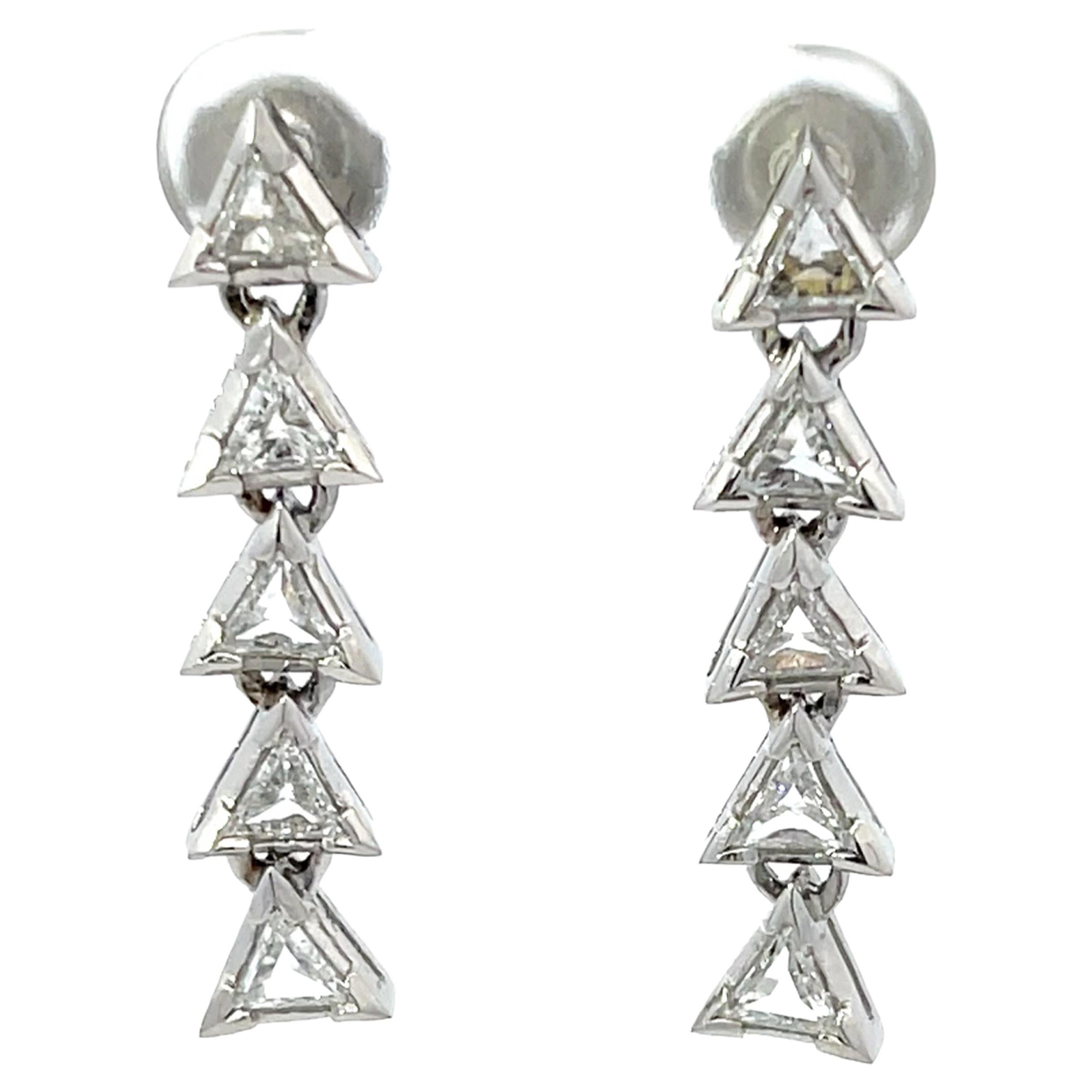 Boucles d'oreilles Trillion 1,63 ctw en platine avec diamant