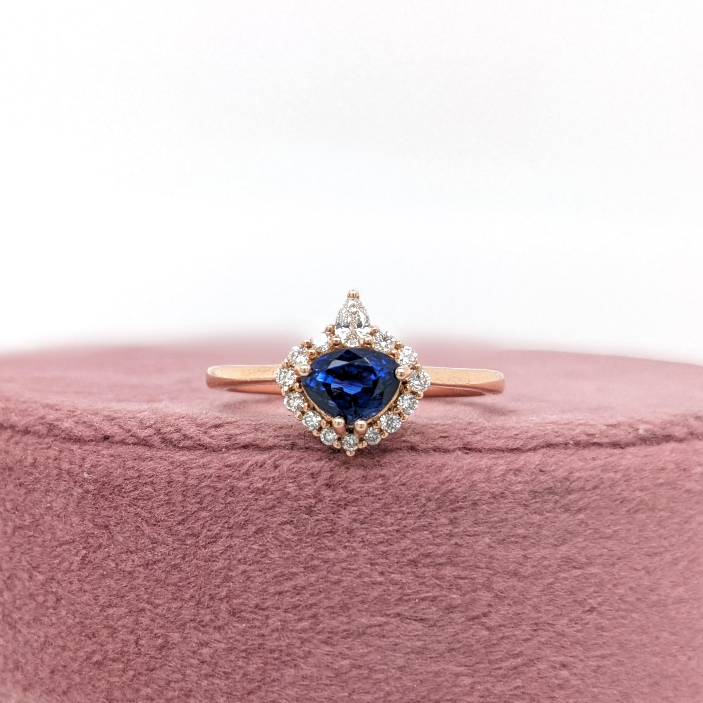 Trillion 6x4.5mm Ceylon Sapphire Ring w Earth Mined Diamonds in Solid 14K Gold (Trillionschliff) im Angebot