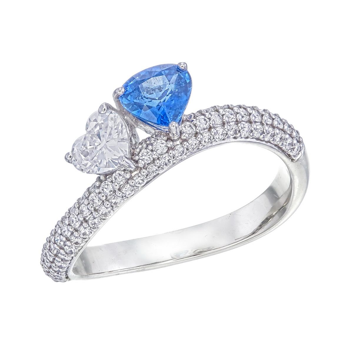 Anillo Trillón de Zafiro Azul Corte trillion en venta