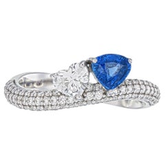 Trillion blauer Saphir-Ring