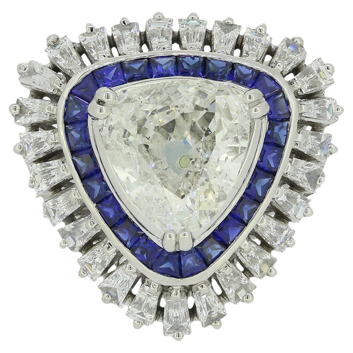 Anillo de cóctel con diamantes talla trillón