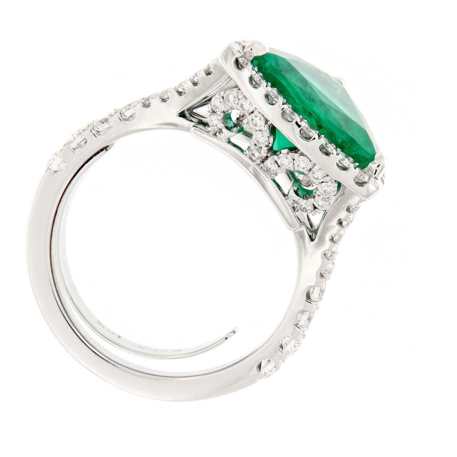 emerald trillion ring