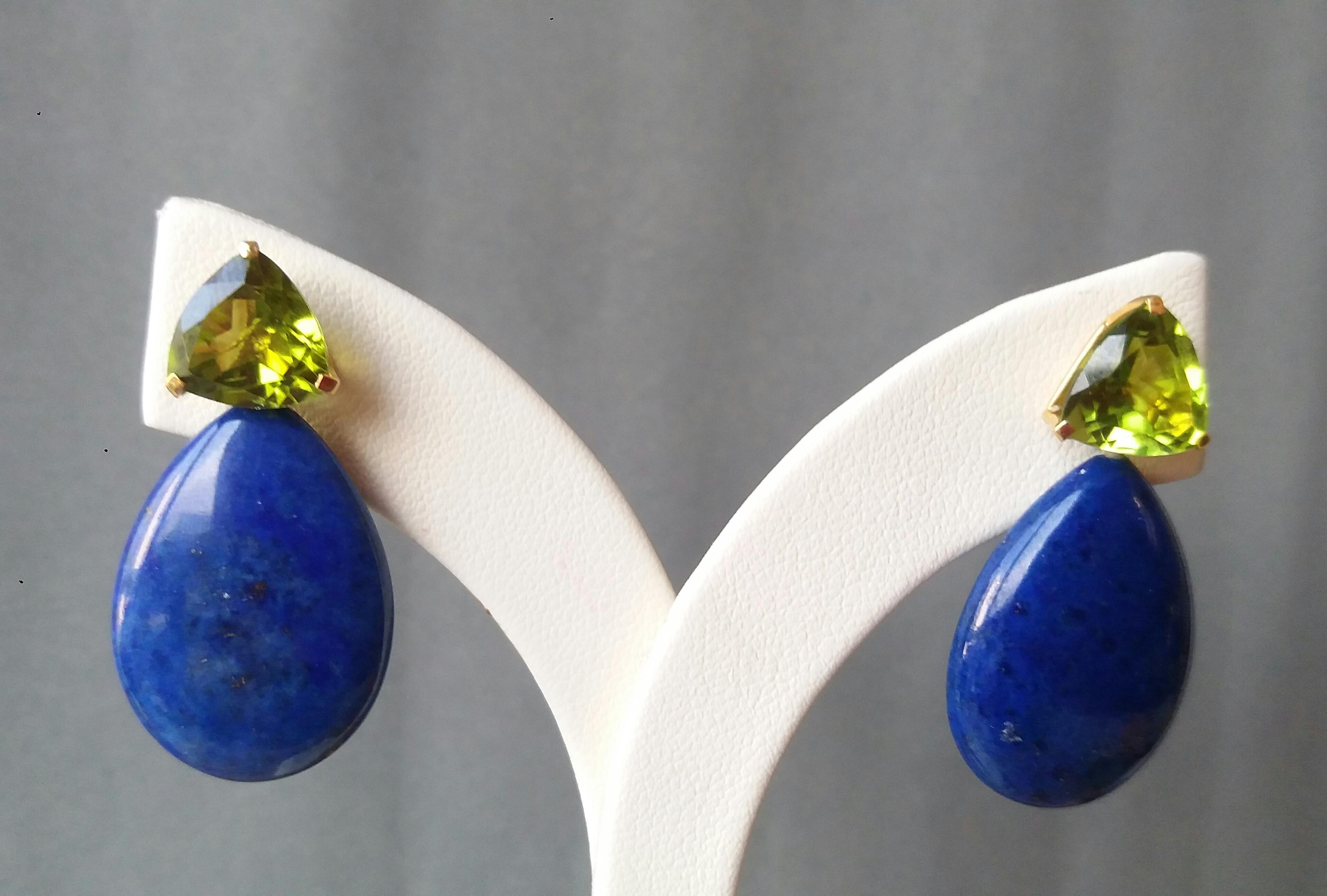 Contemporary Trillion Cut Peridot Lapis Lazuli Plain Drops 14 kt Solid Yellow Gold Earrings For Sale