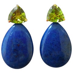 Trillion Cut Peridot Lapis Lazuli Plain Drops 14 kt Solid Yellow Gold Earrings