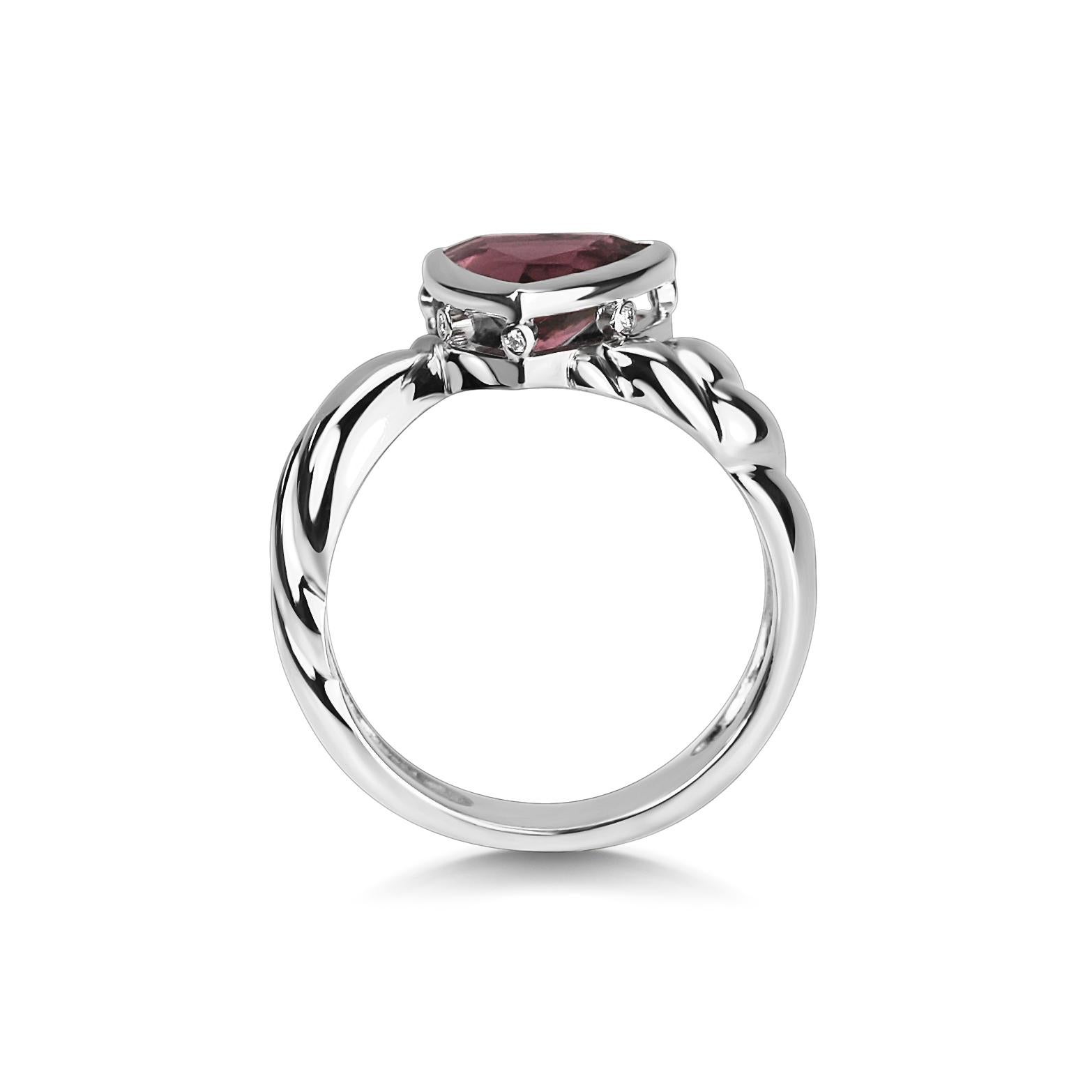 Trillion Cut Pink Tourmaline Ring with Diamond Set Gallery 18 Carat White Gold In New Condition For Sale In London, GB