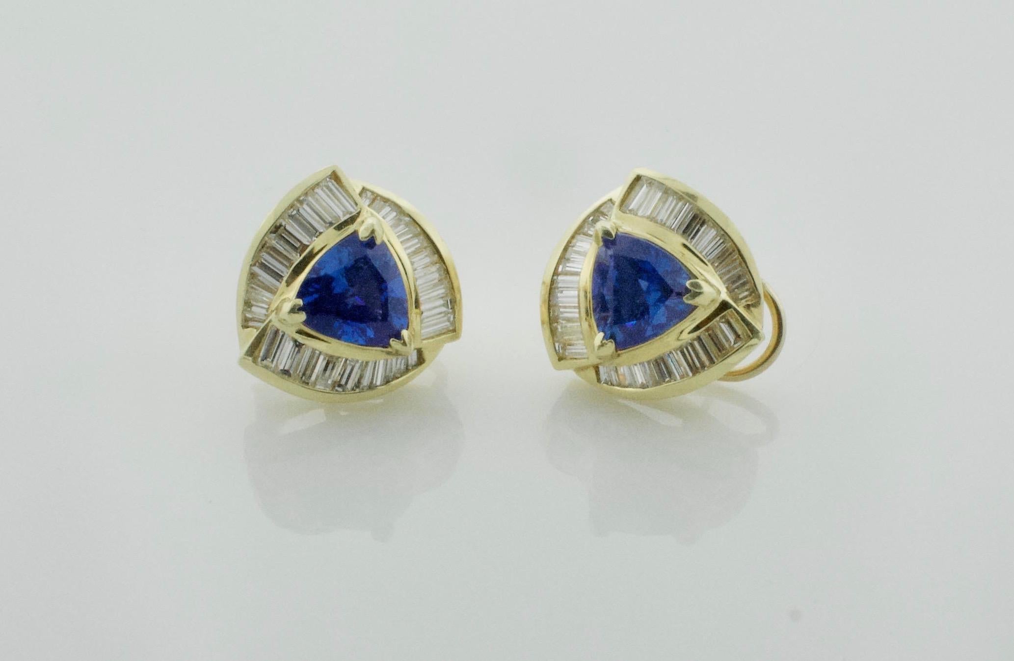 Trillion Cut Sapphire and Diamond Earrings in 18 Karat In Excellent Condition In Wailea, HI