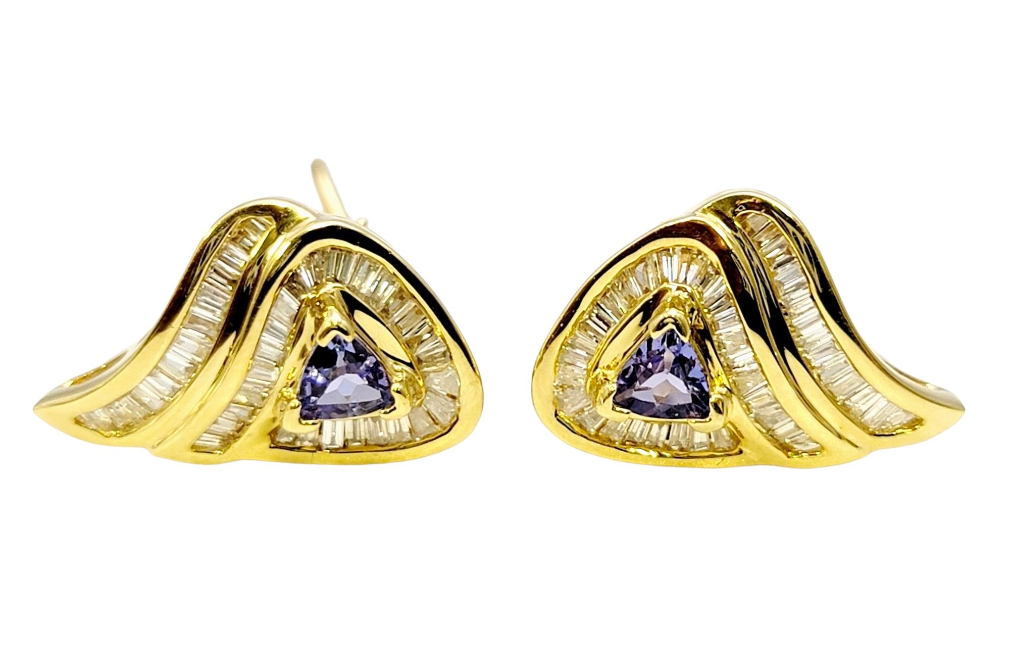 Trillion Cut Tanzanite and Baguette Diamond Teardrop Earings in Yellow Gold  In Good Condition For Sale In Scottsdale, AZ