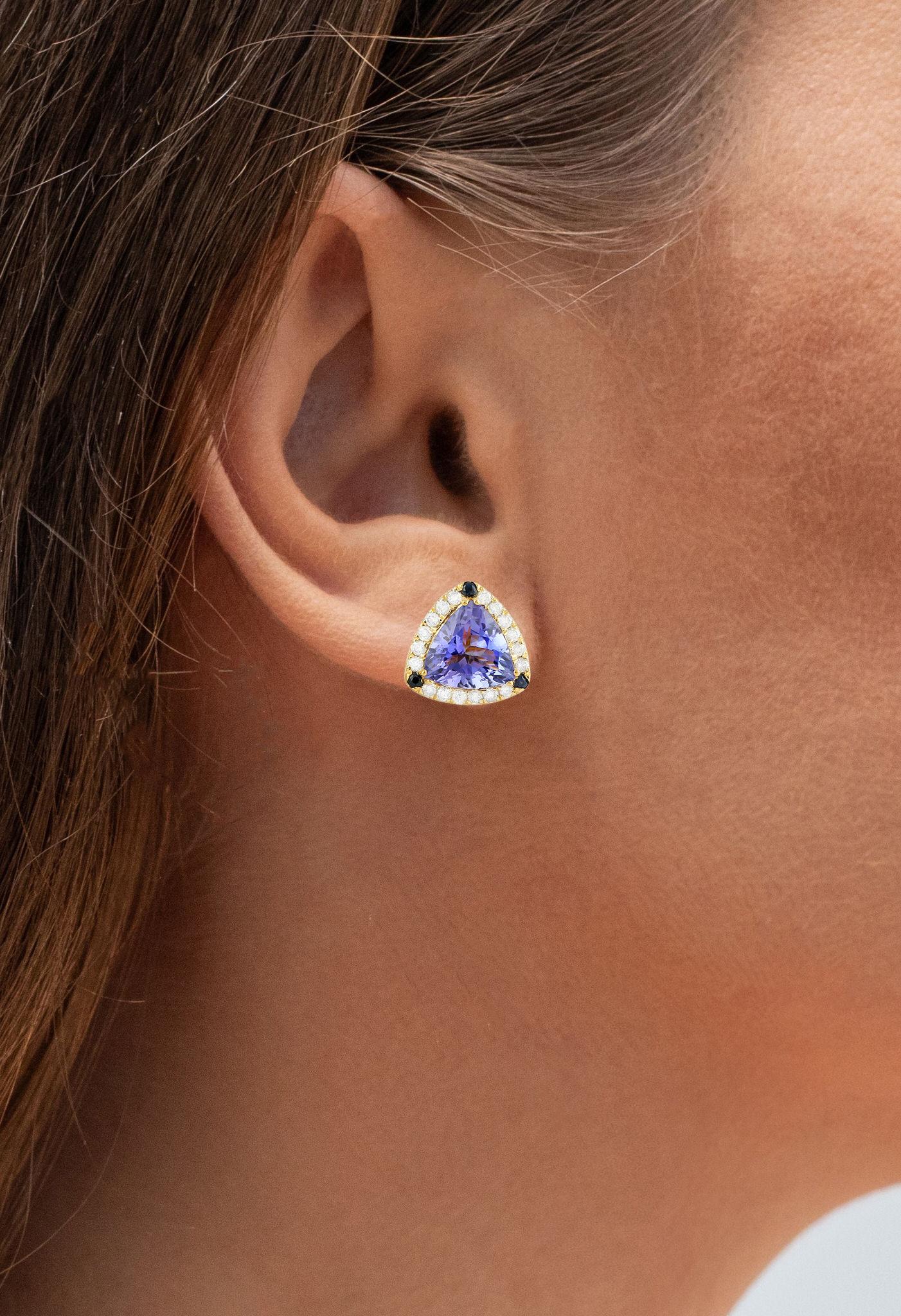 Contemporary Trillion Cut Tanzanite Stud Earrings Blue Sapphires Diamonds 2.70 Carats 14K For Sale