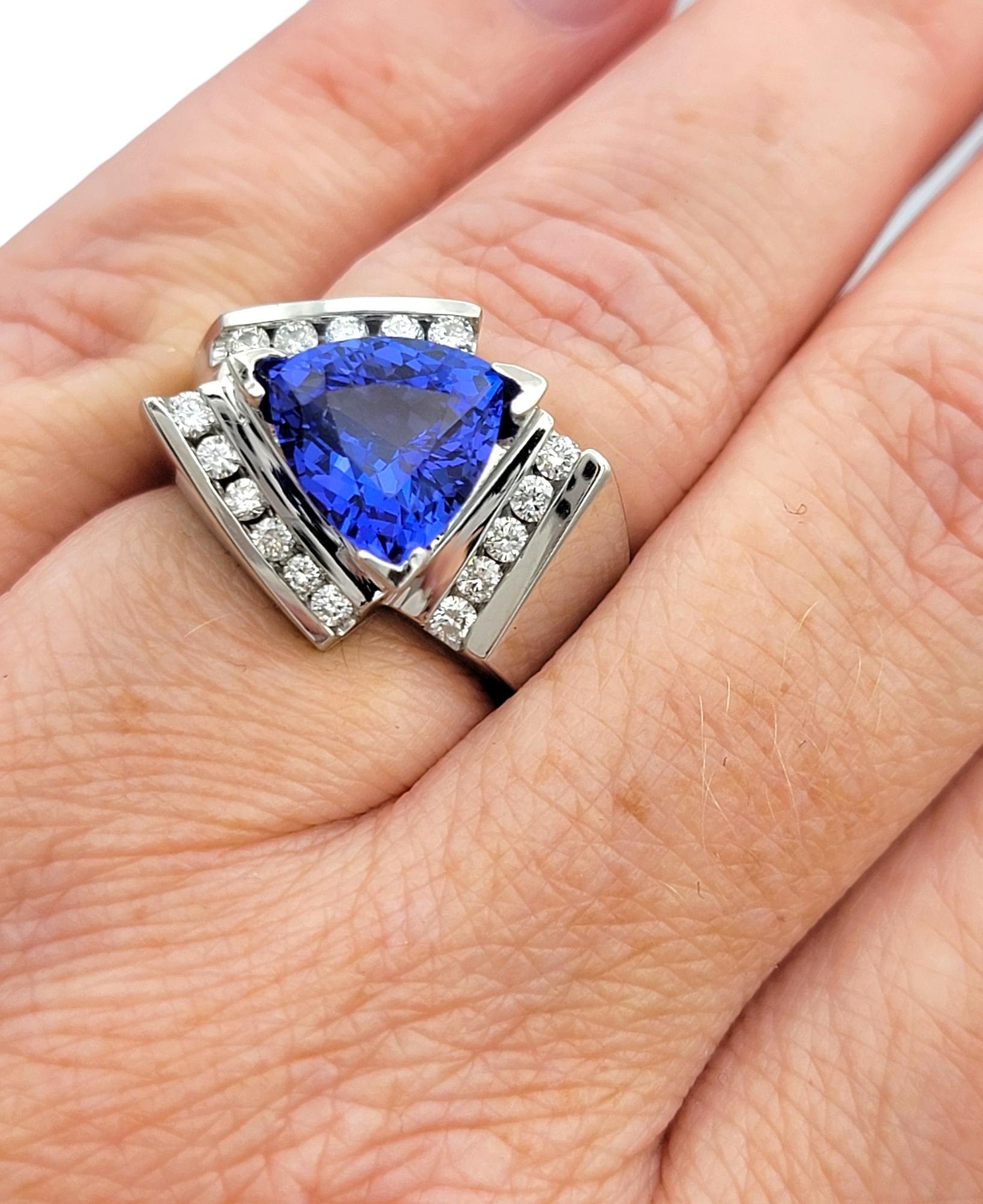 Contemporary Trillion Cut Tanzanite Cocktail Ring with Diamonds in 14 Karat Gold For Sale 6