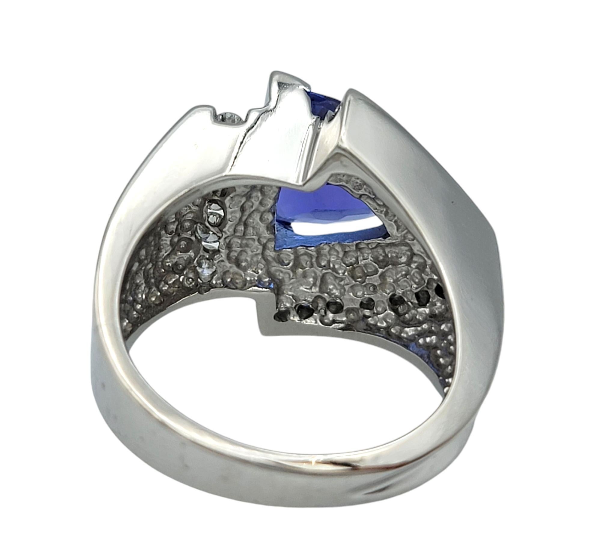 Contemporary Trillion Cut Tanzanite Cocktail Ring with Diamonds in 14 Karat Gold For Sale 2