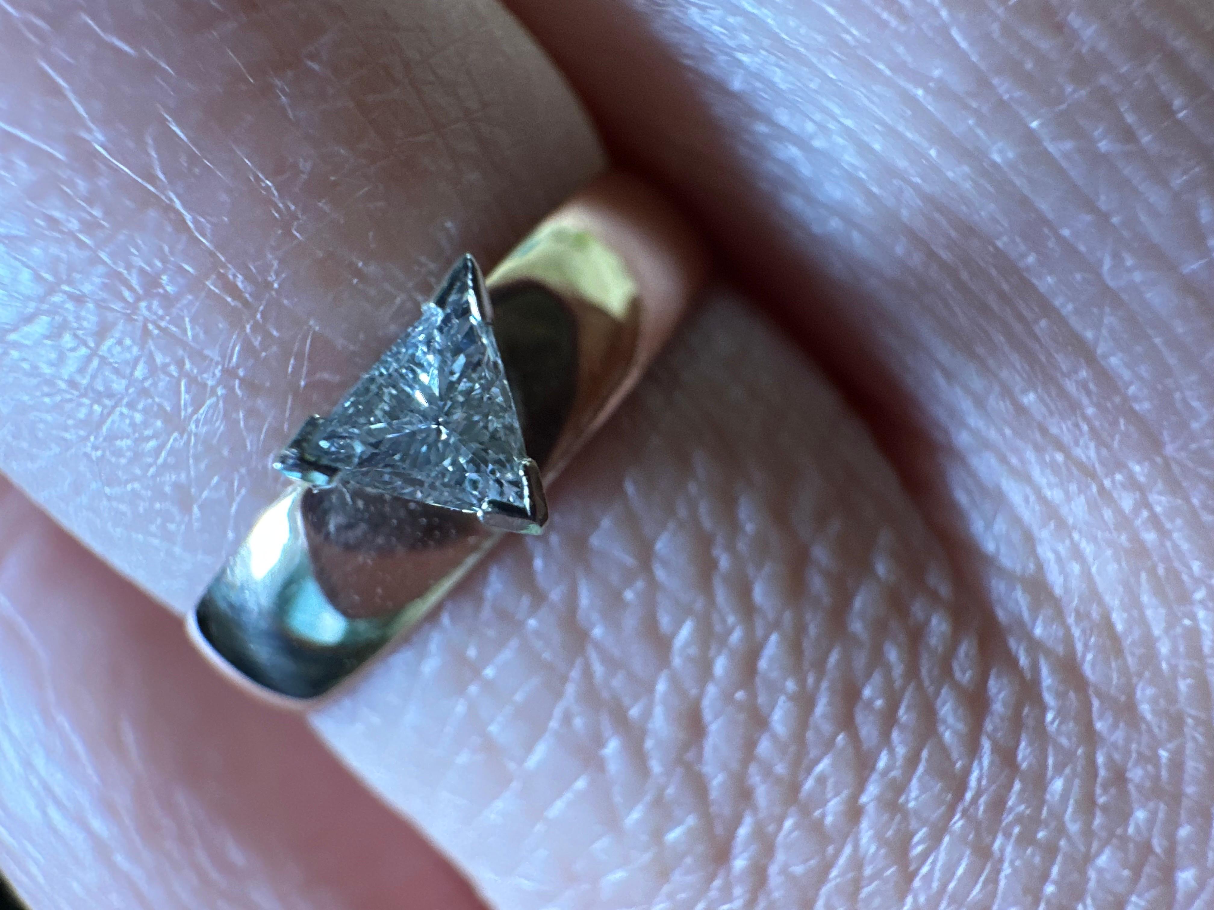 Trillion Diamond ring 14KT Gold  In New Condition For Sale In Boca Raton, FL