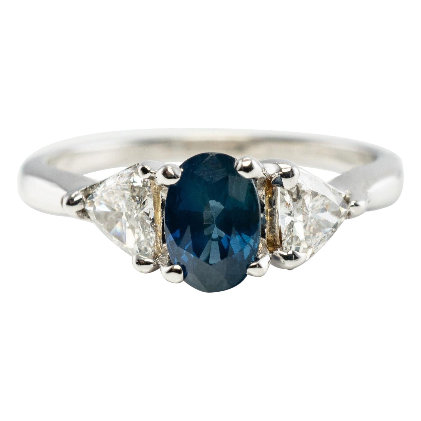 Anello con zaffiro e diamante Trillion in oro bianco 14K
