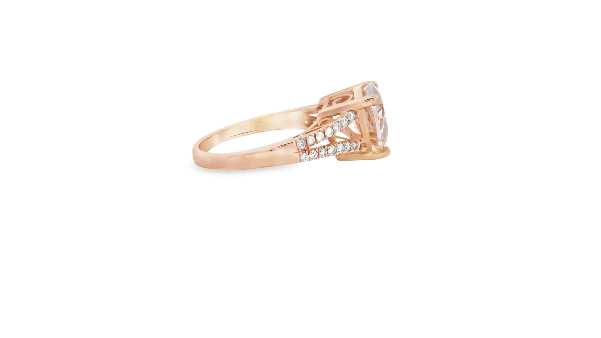 Contemporary Trillion Morganite and Diamond Ring 2.30ct in 14K Rose Gold Size 7 For Sale