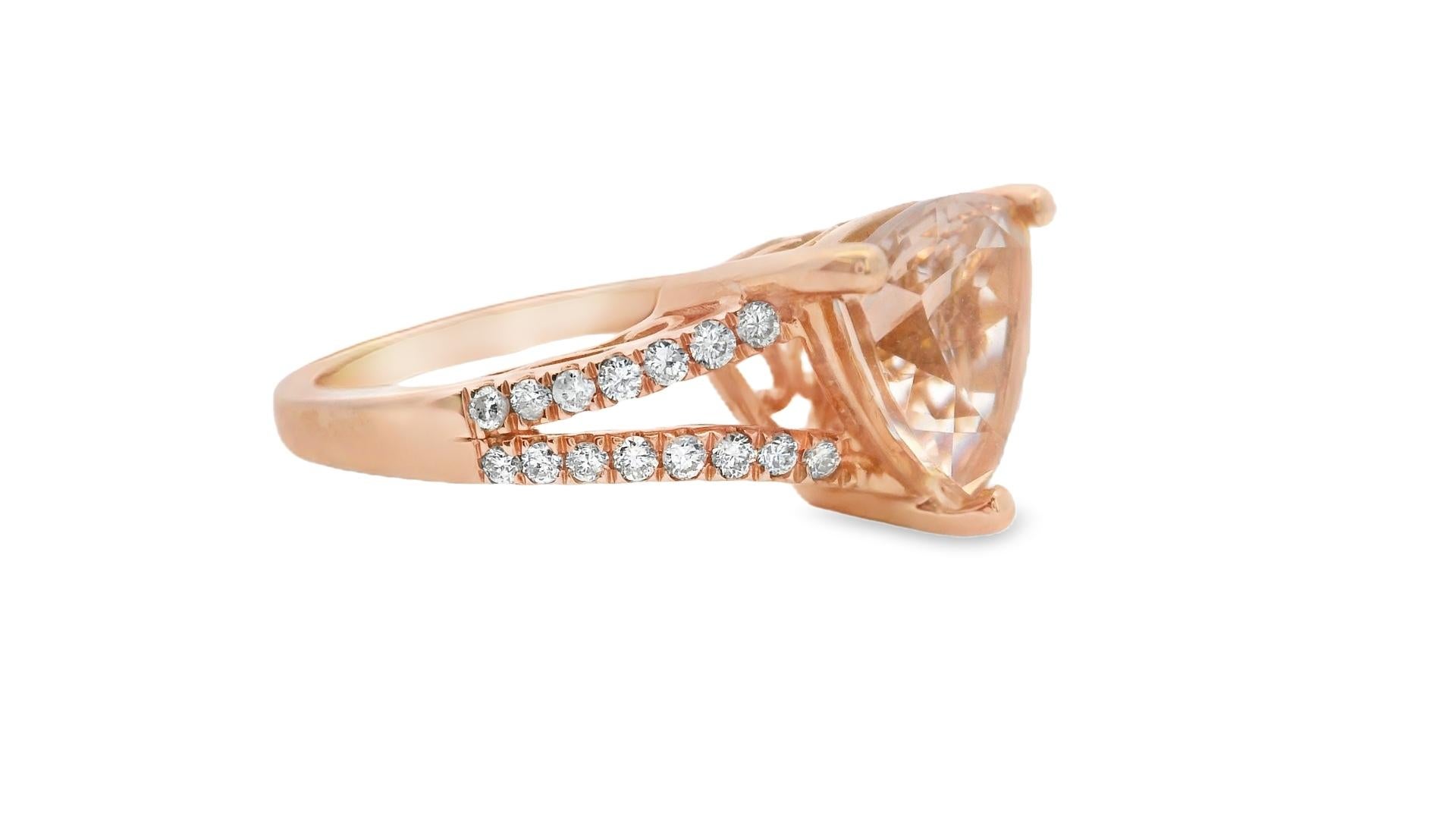 Trillion Morganite and Diamond Ring 2.30ct in 14K Rose Gold Size 7 For Sale 1