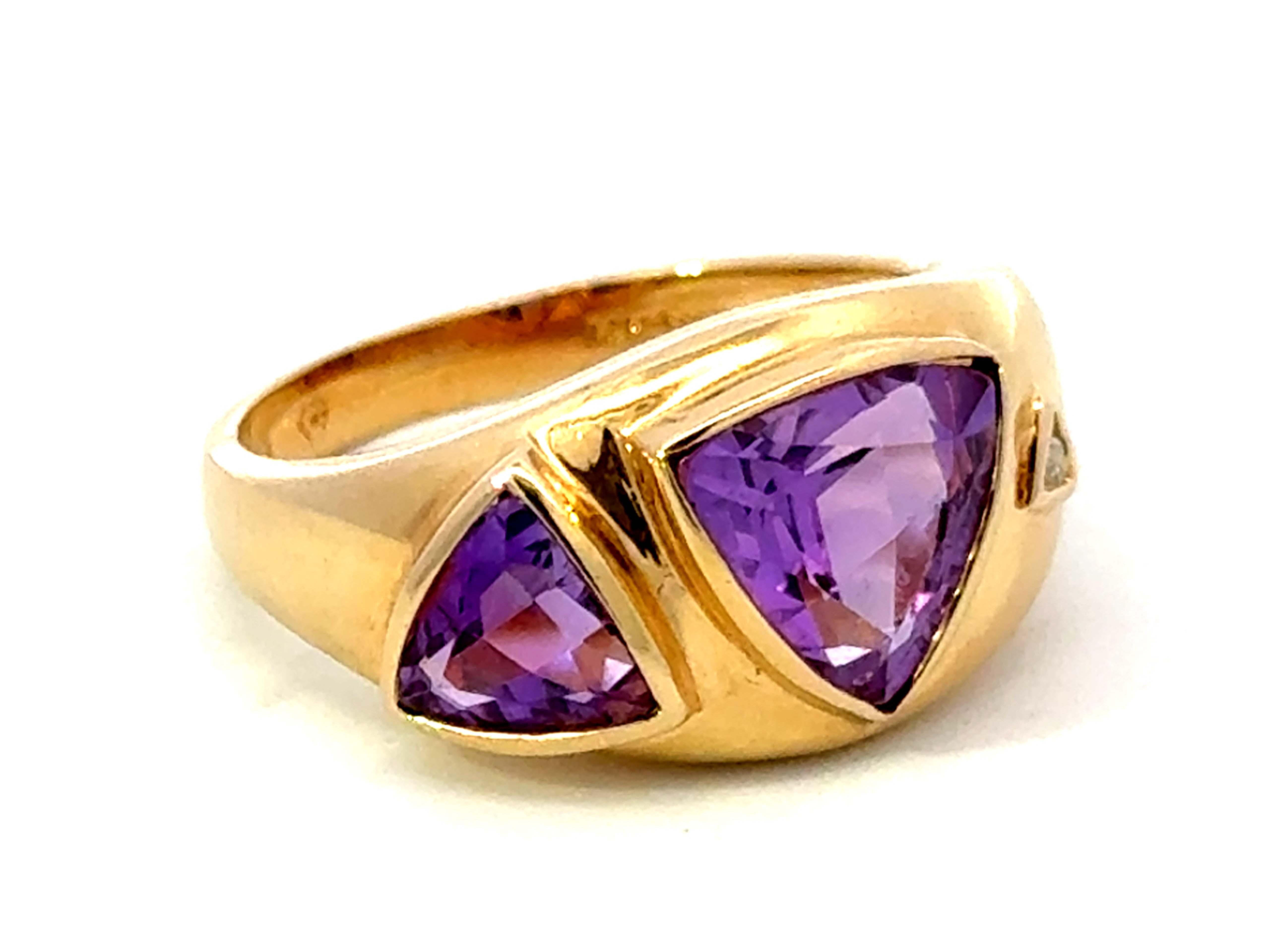 Modern Trillion Purple Amethyst Diamond Band Ring 14k Yellow Gold For Sale
