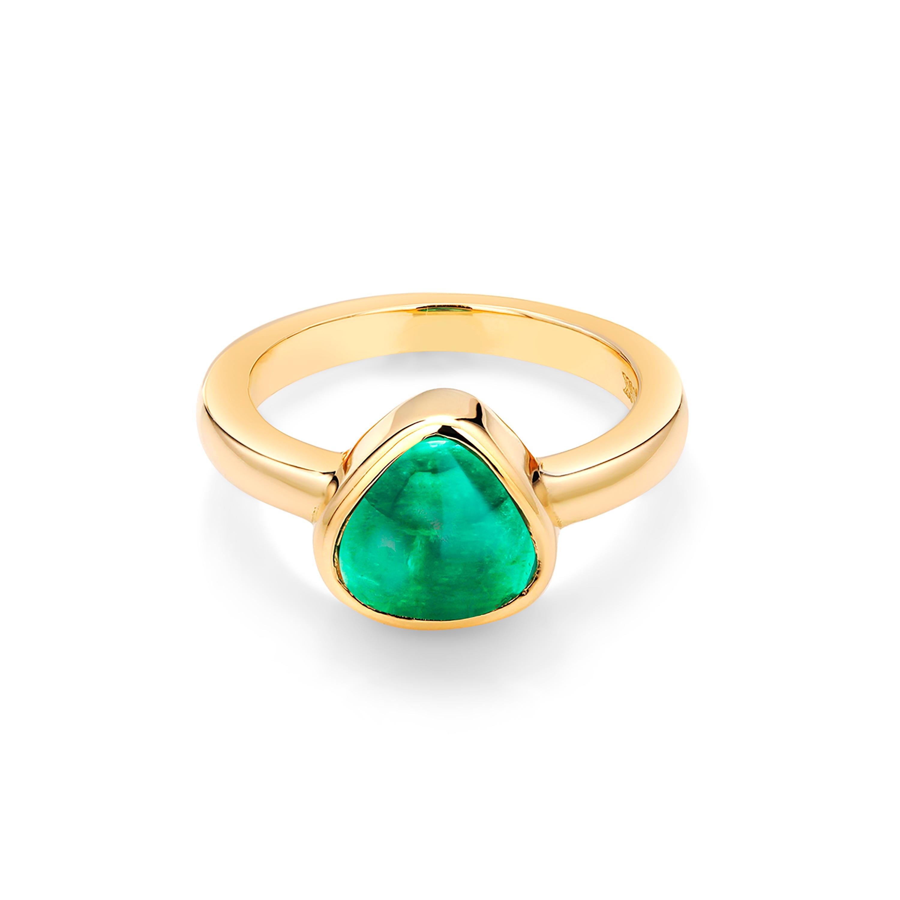 Trillion Cut Cabochon Colombia Emerald Raised Dome Yellow Gold Cocktail Ring 