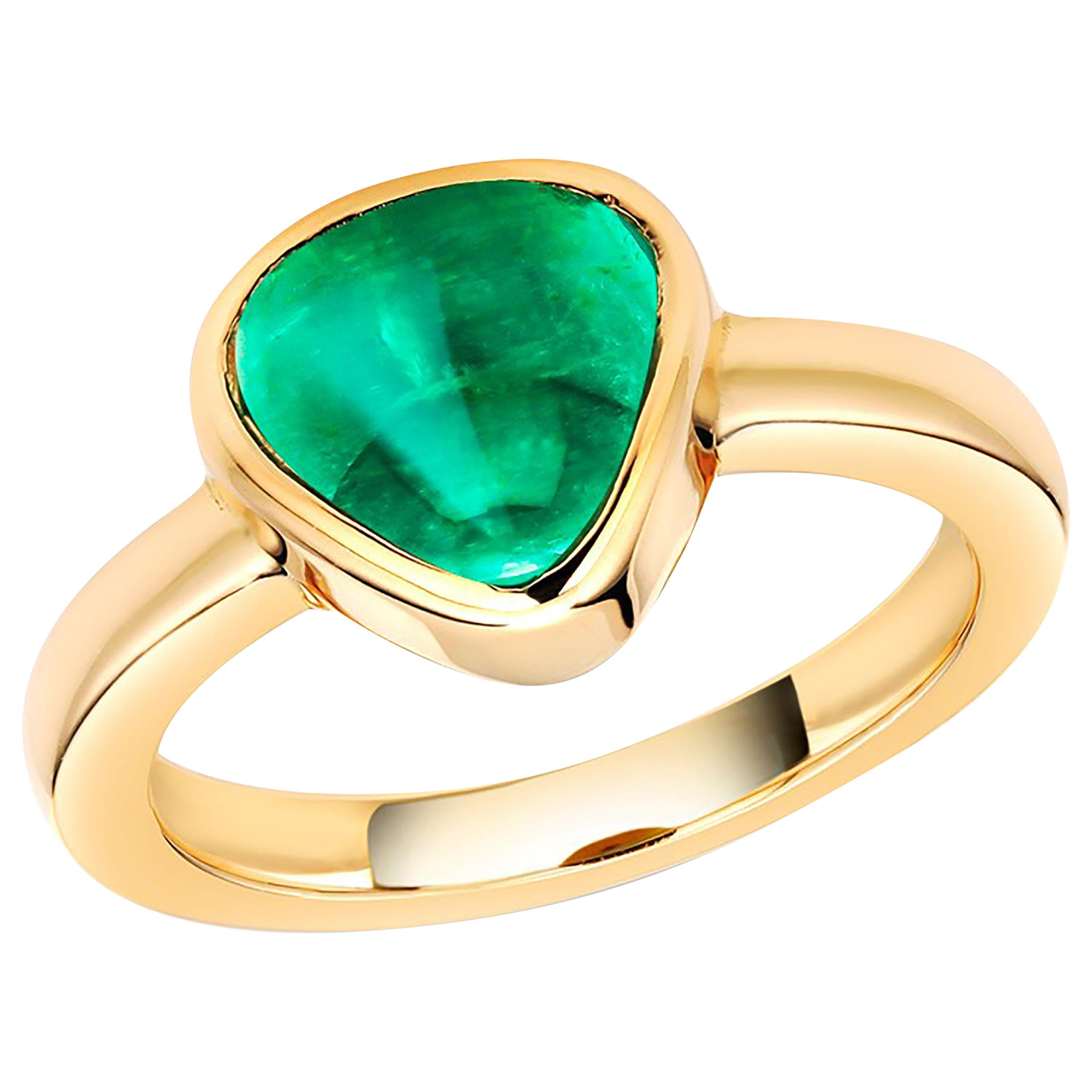 Cabochon Colombia Emerald Raised Dome Yellow Gold Cocktail Ring 