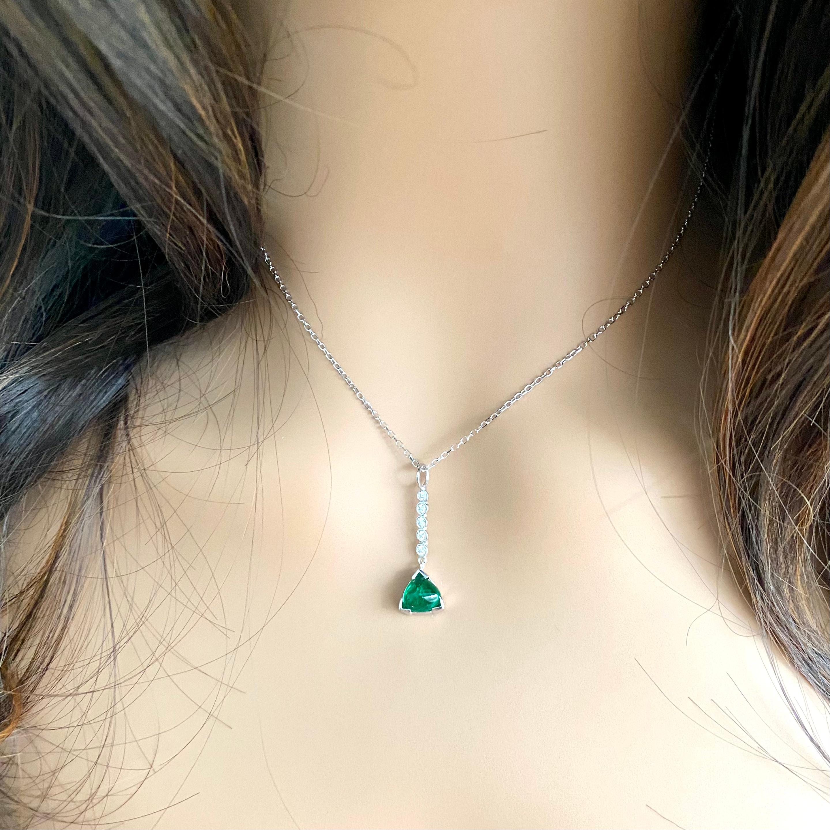 Women's or Men's Trillion Shaped Cabochon Emerald and Diamond Lariat Gold Drop Necklace Pendant