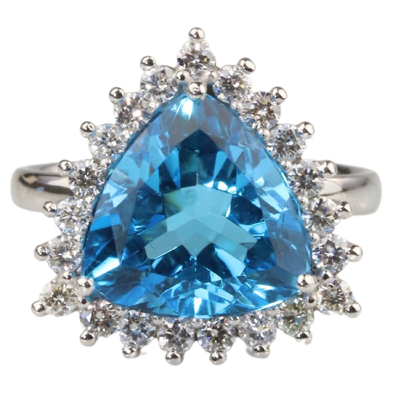 Swiss Topaz & Diamond Ring - 18K Solid Gold - Large Size  For Sale