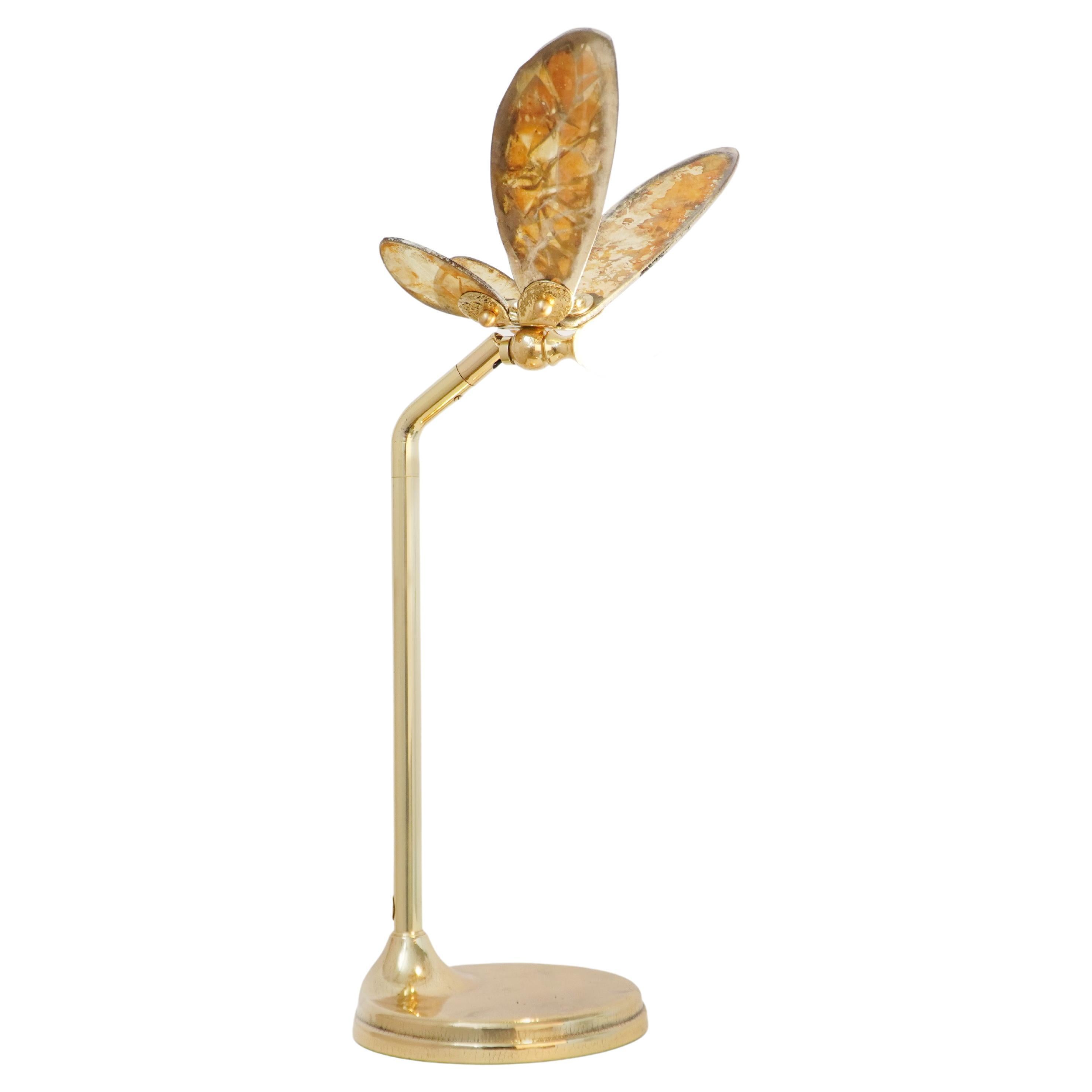 "Trilly" Lampe de table contemporaine Verre d
art argenté au soleil, corps en laiton