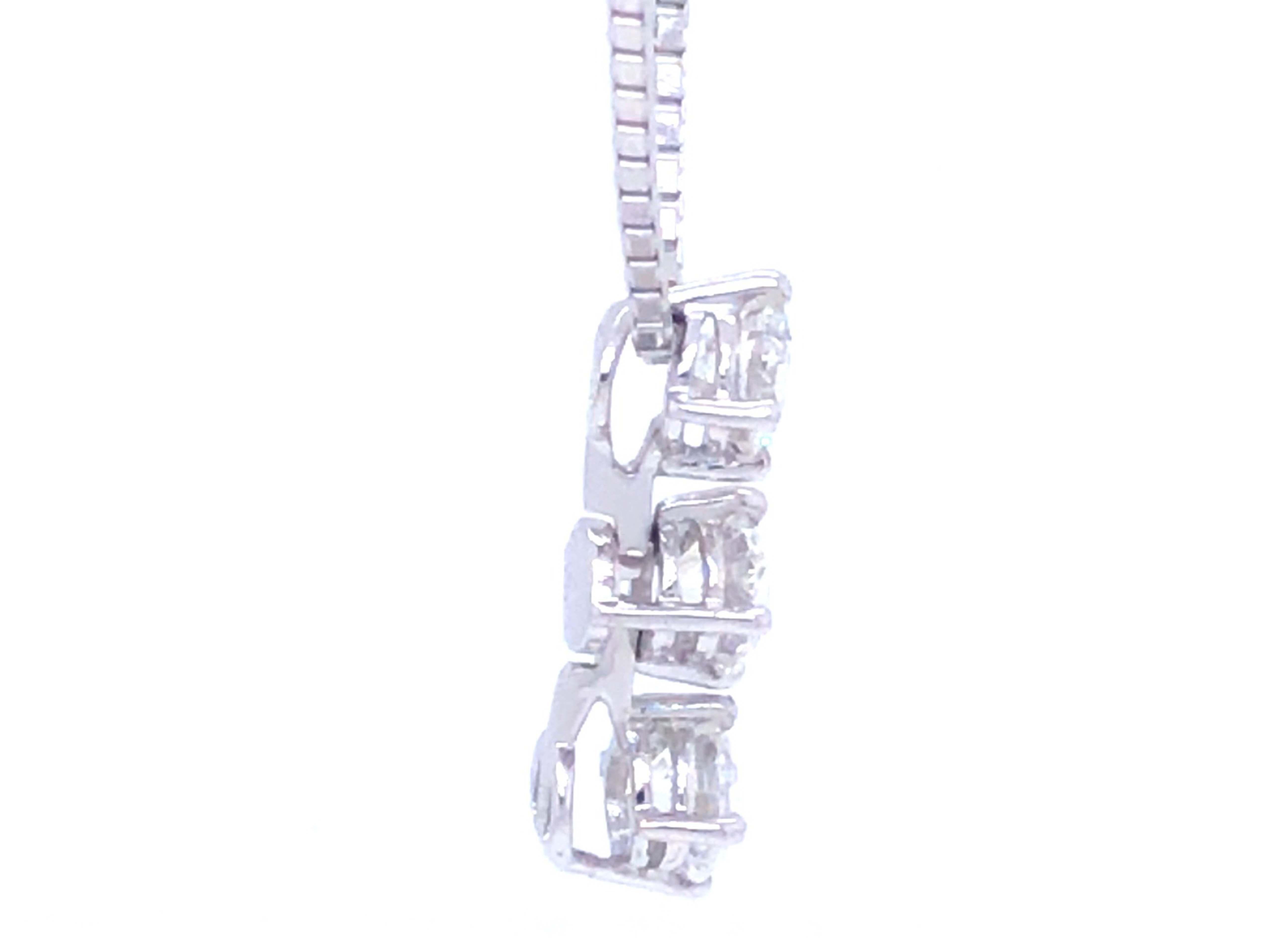 Round Cut Trilogy 3 Diamond Drop Necklace in Platinum For Sale