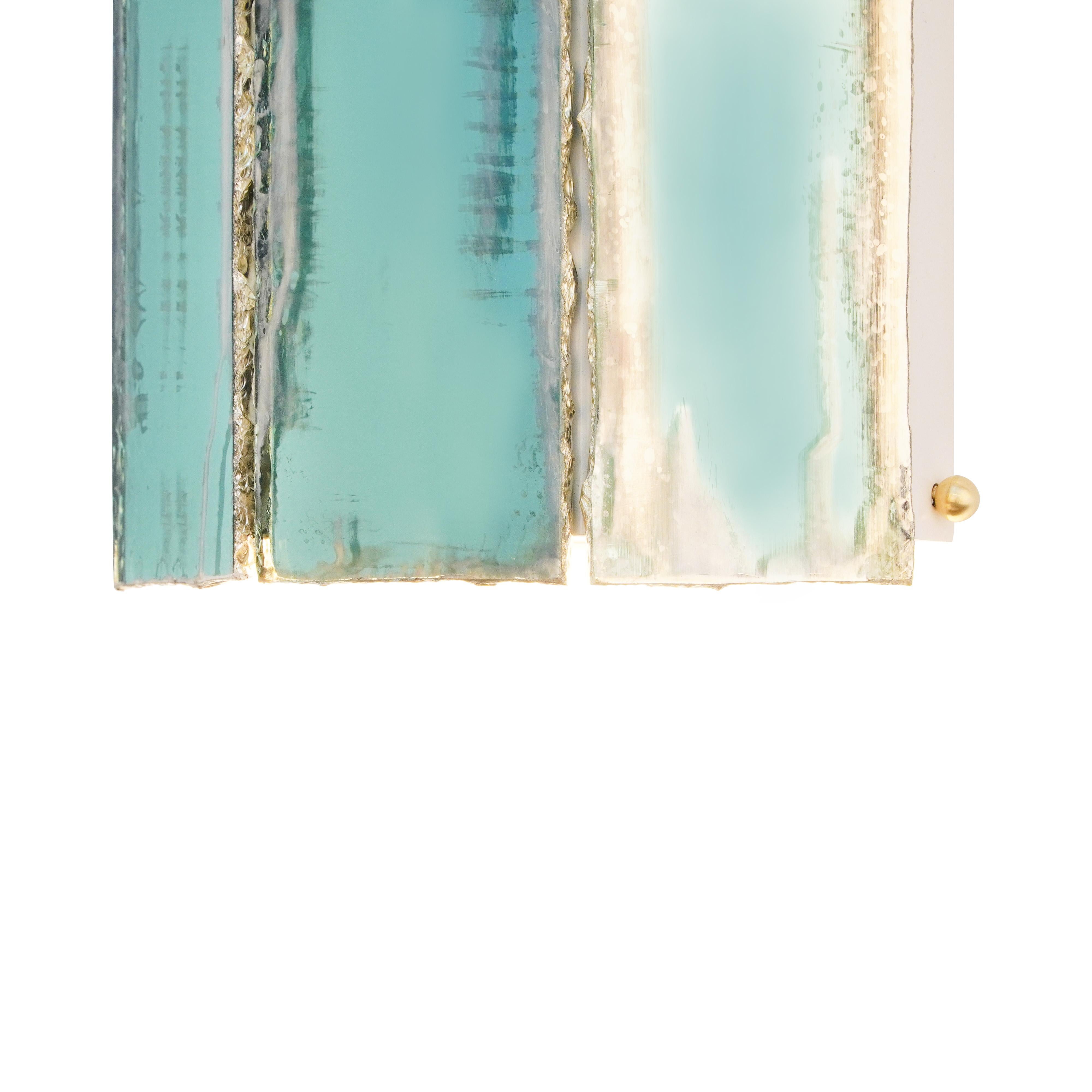 italien Lampe murale contemporaine « Trilogy », verre d'art argenté jade, laiton en vente