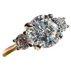 Trilogie Verlobungsring 1,36 Karat Diamant in der Mitte mit seitlichen Diamanten, 18K Gold