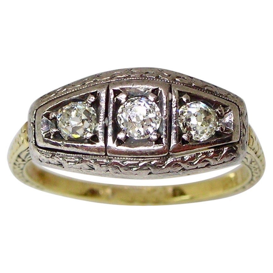 Bague trilogie de diamants taille ancienne
