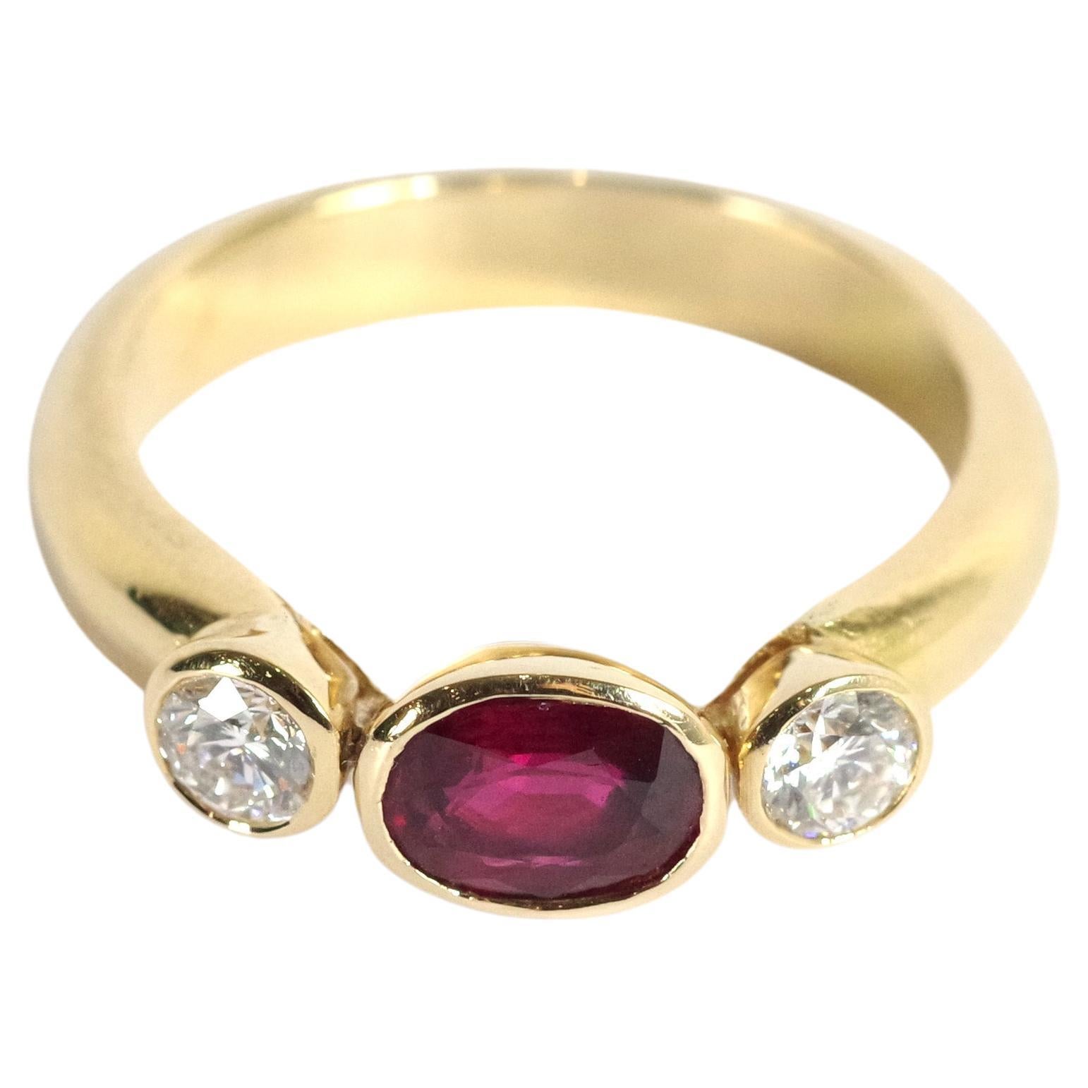 Trilogy ruby and diamond ring in 18k gold, wedding ring For Sale