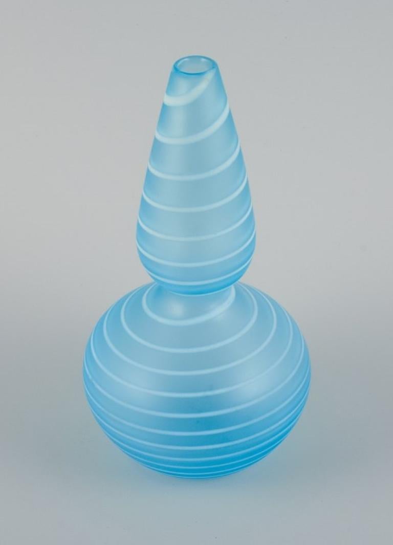 Trine Drivsholm, contemporary Danish glass artist. Unique art glass vase In Excellent Condition For Sale In Copenhagen, DK
