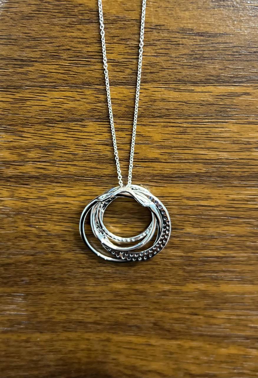 Trinity Blue Sapphires Diamonds Circle Interlocking Rings White Pendant Necklace For Sale 2