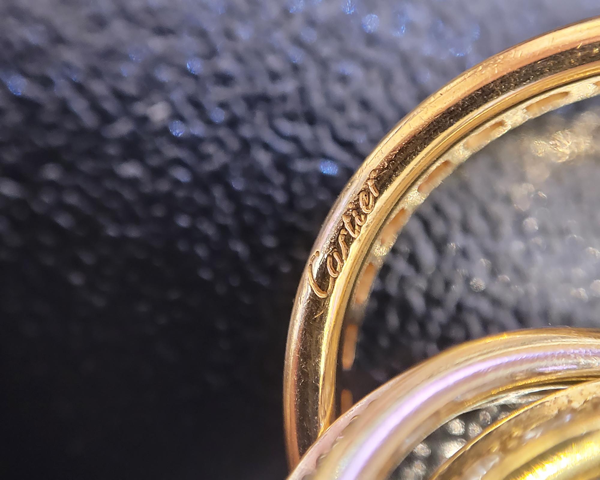Contemporary Trinity de Cartier Diamond Wedding Band Ring For Sale