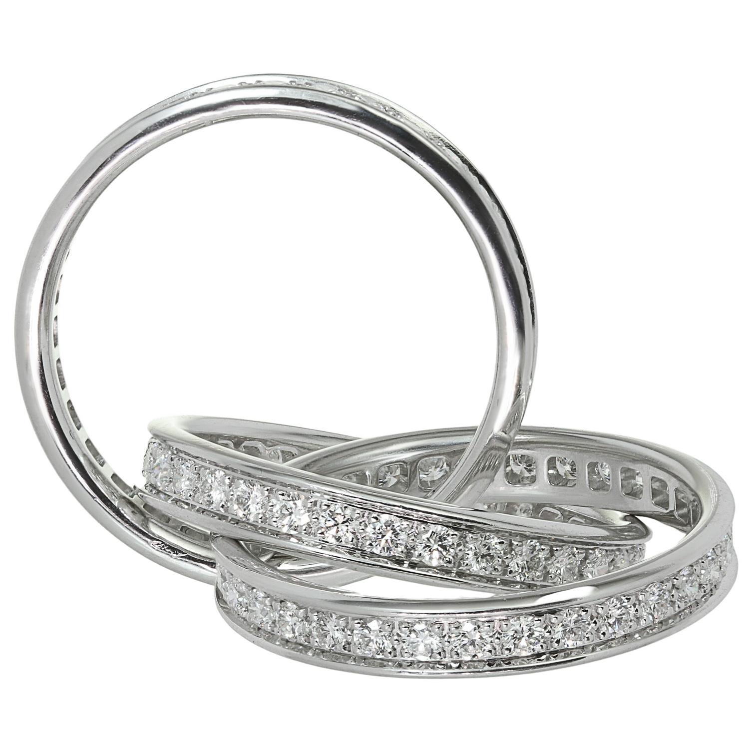 Trinity de CARTIER Diamond White Gold Band Ring Sz. 52- 6 In Excellent Condition For Sale In New York, NY
