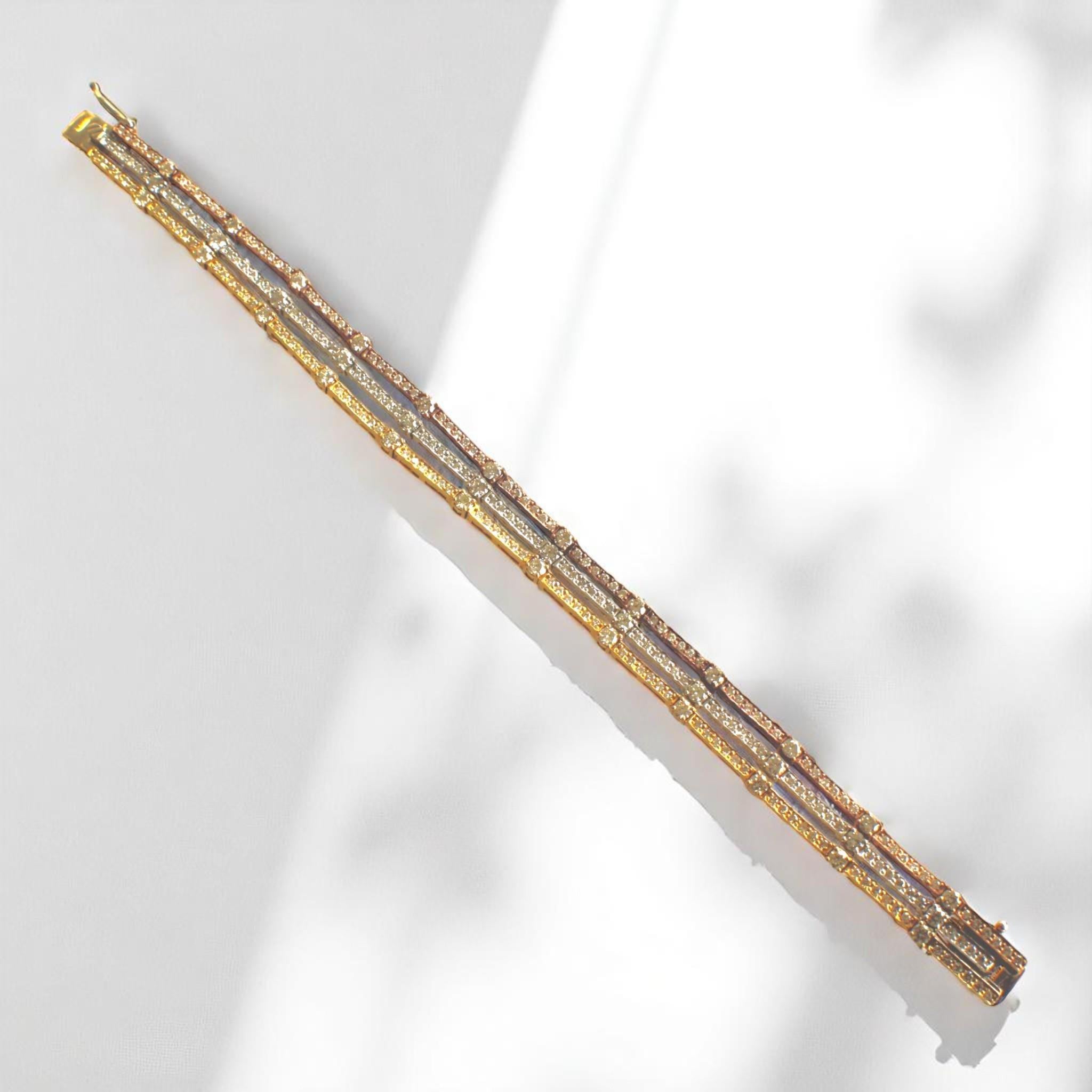 Trinity Diamant-Tennisarmband aus massivem 14K Gold (zertifiziert) (Rundschliff) im Angebot