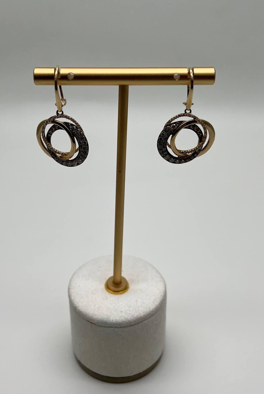 Boucles d'oreilles Trinity Gold Interlocking Circles Cognac Brown Diamonds 14K Gold Dangle Ears en vente 5