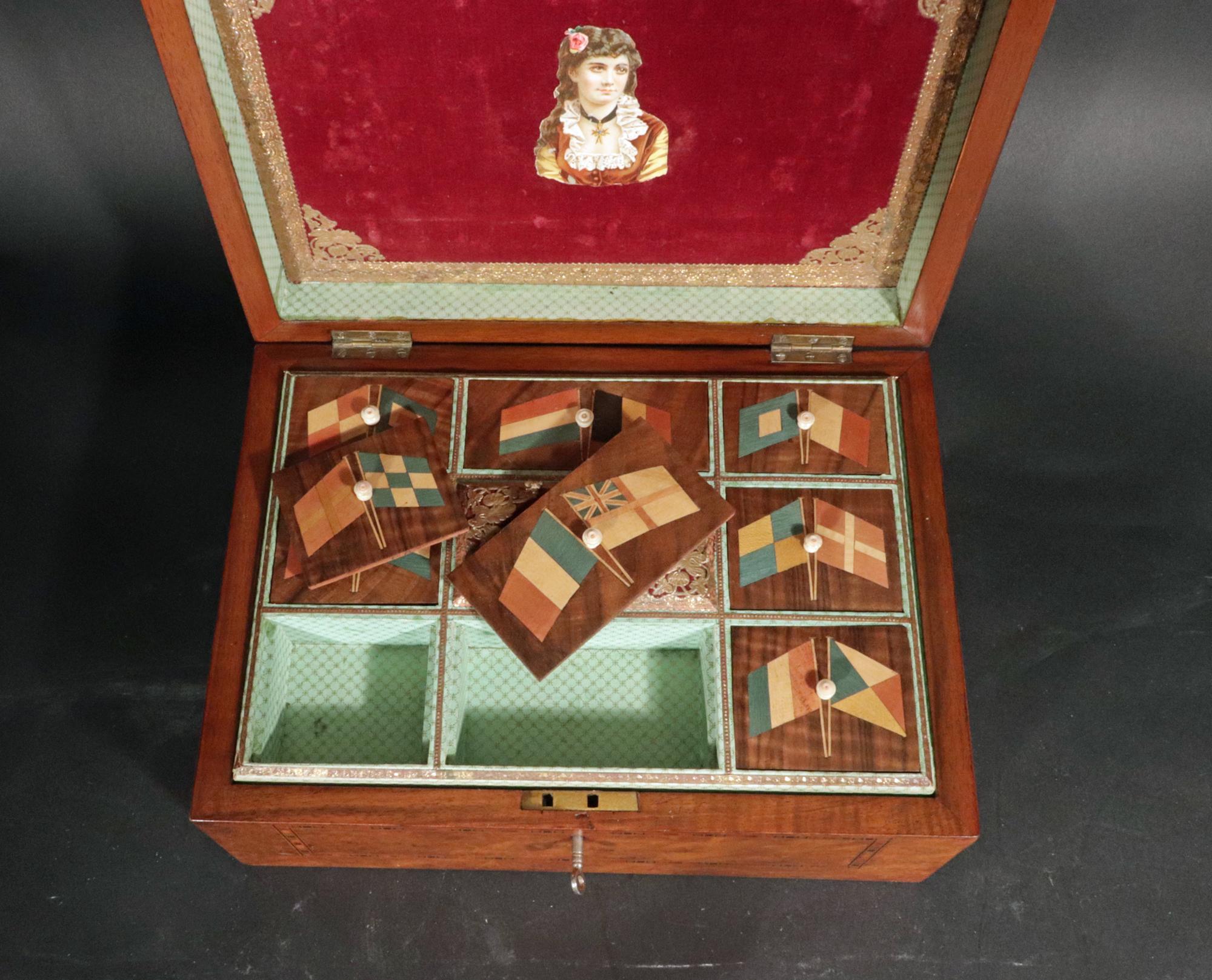 Costurero o Caja de Trabajo con incrustaciones de madera de Burlwood decorada con motivos navales de Trinity House 6