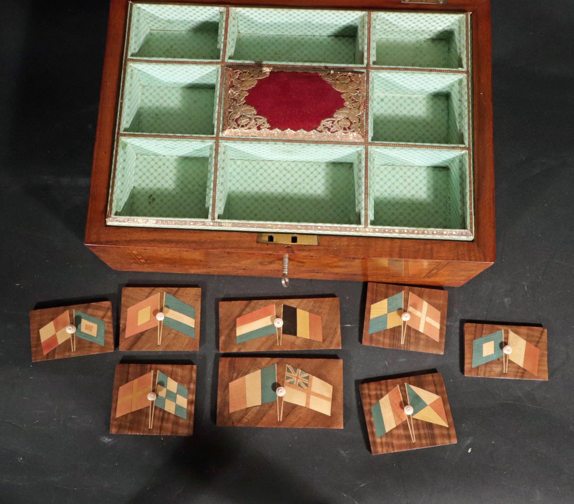 Costurero o Caja de Trabajo con incrustaciones de madera de Burlwood decorada con motivos navales de Trinity House 7