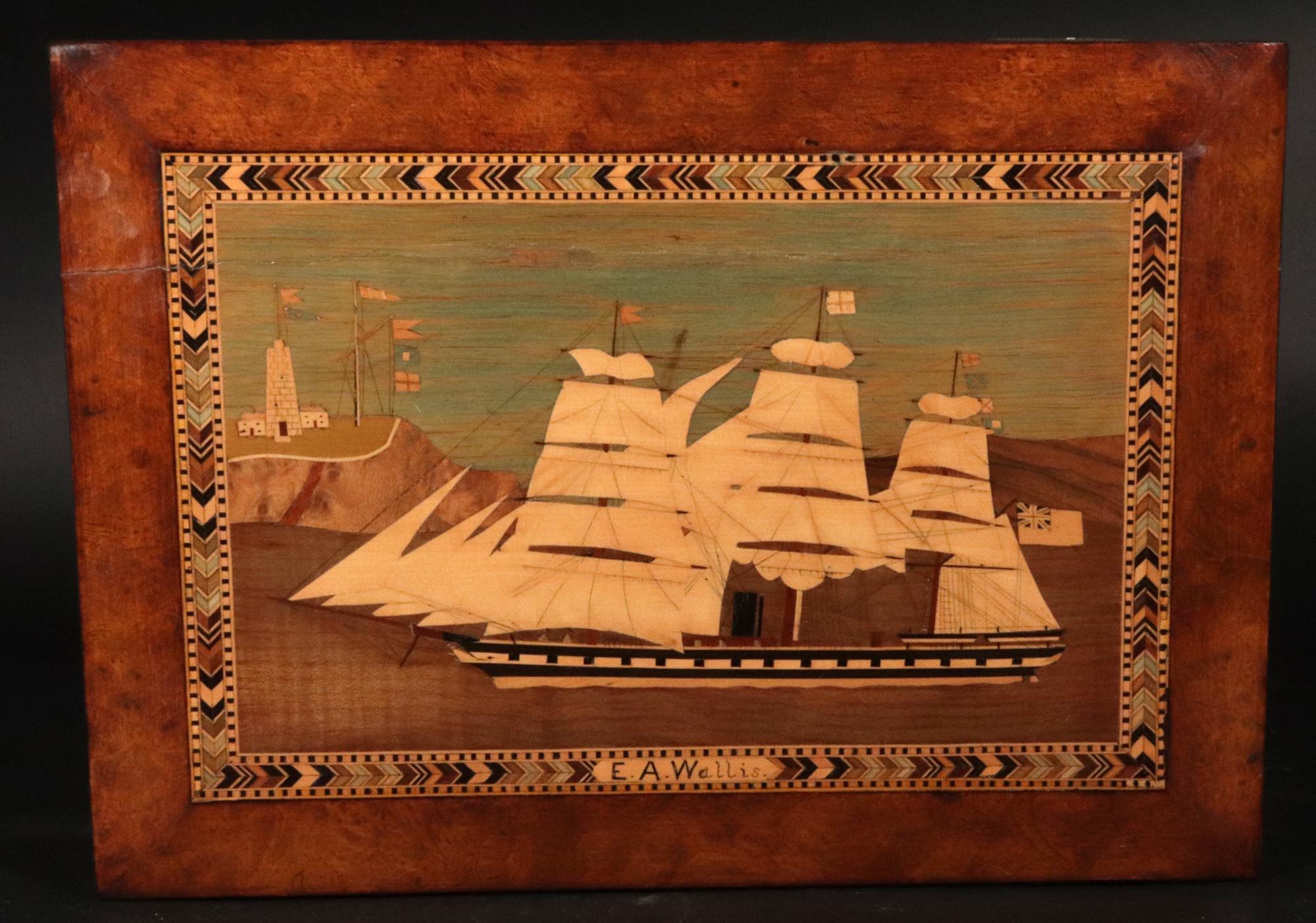 Costurero o Caja de Trabajo con incrustaciones de madera de Burlwood decorada con motivos navales de Trinity House en Bueno Estado en Downingtown, PA